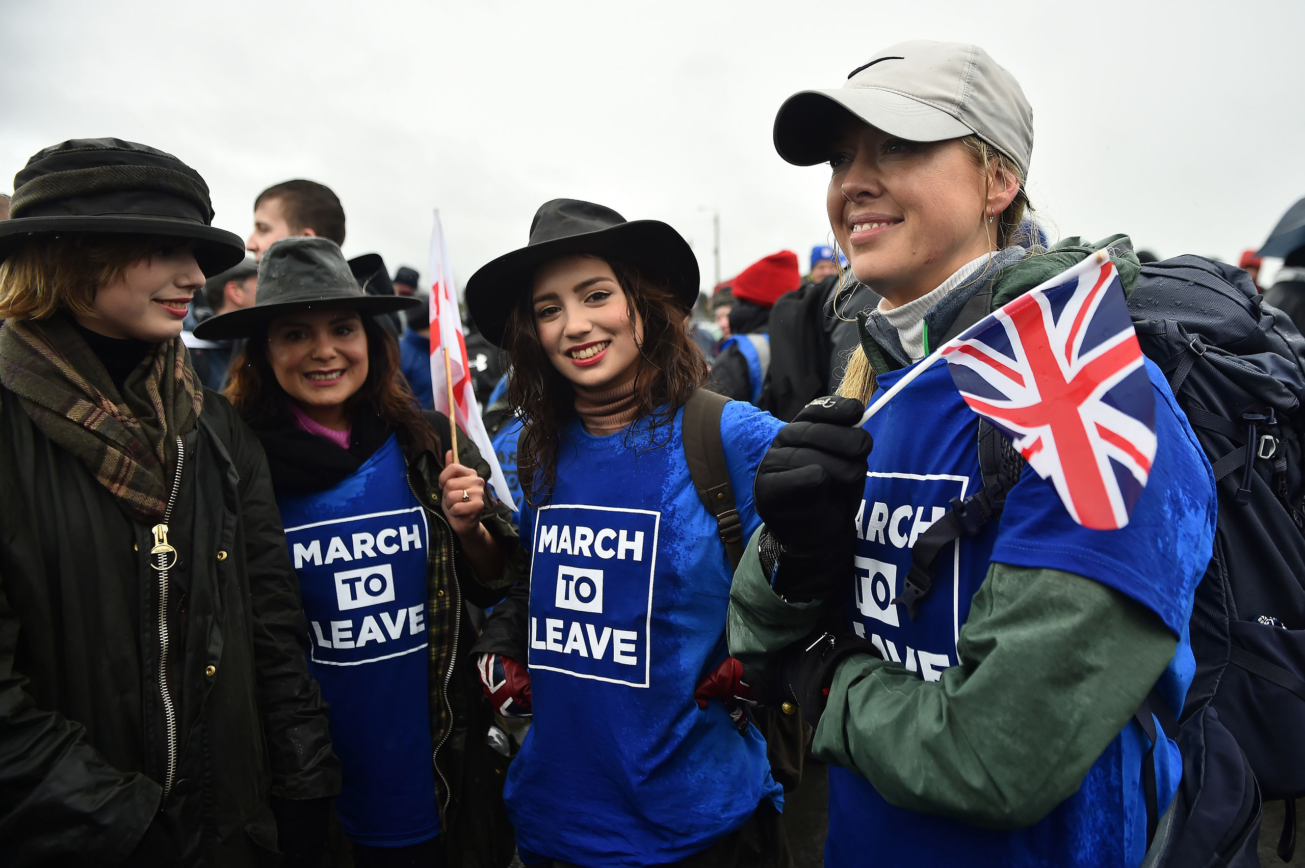 Pro-brexit-demonstranten houden een mars voor de brexit in Sunderland op 16 maart 2019. 