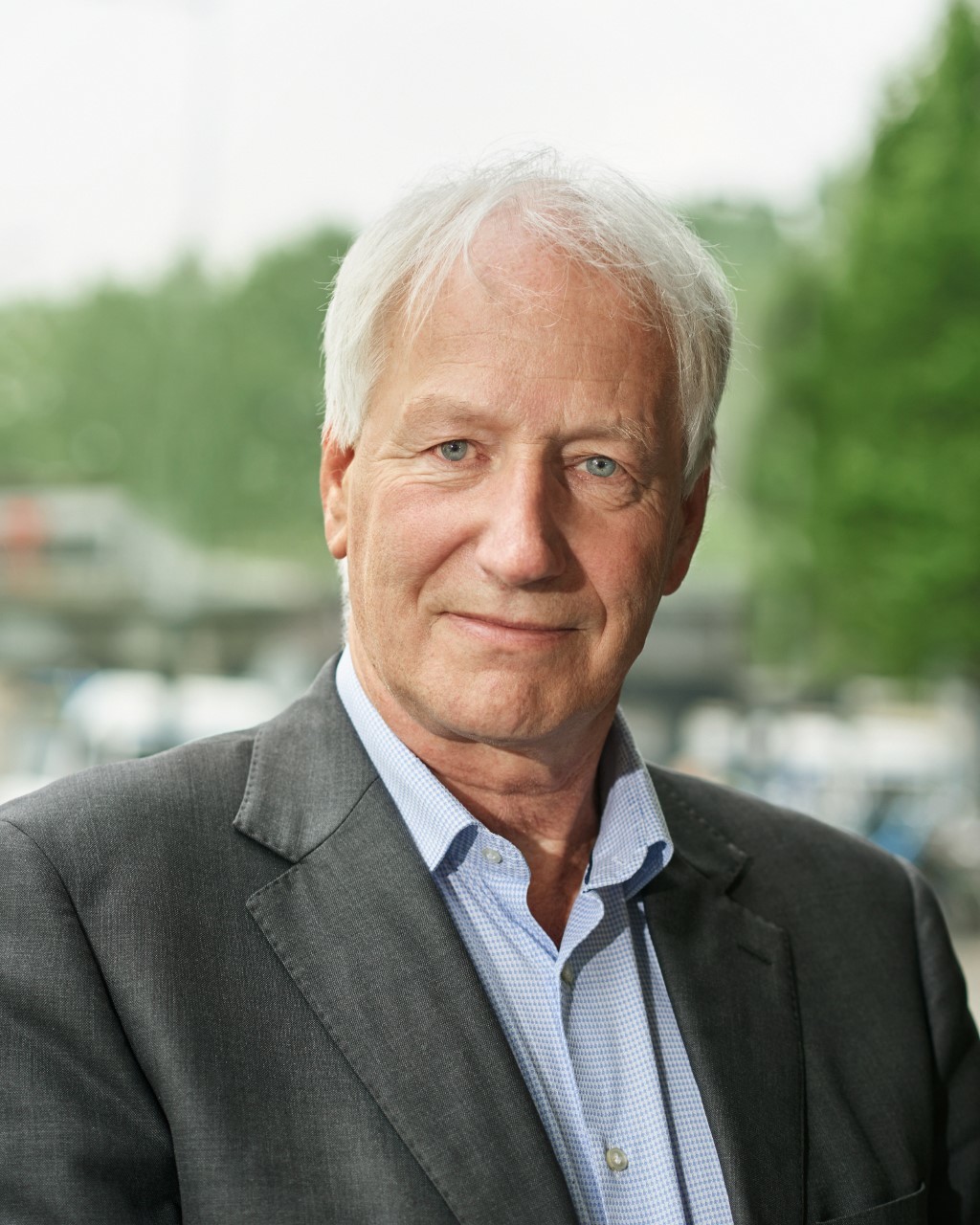 Han Dieperink van het Instituut Midden- en Kleinbedrijfén oprichter van 155-Help-een-bedrijf
