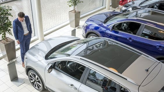 Het aantal nieuw verkochte auto's is fors gedaald waardoor ook de bpm-opbrengst afneemt