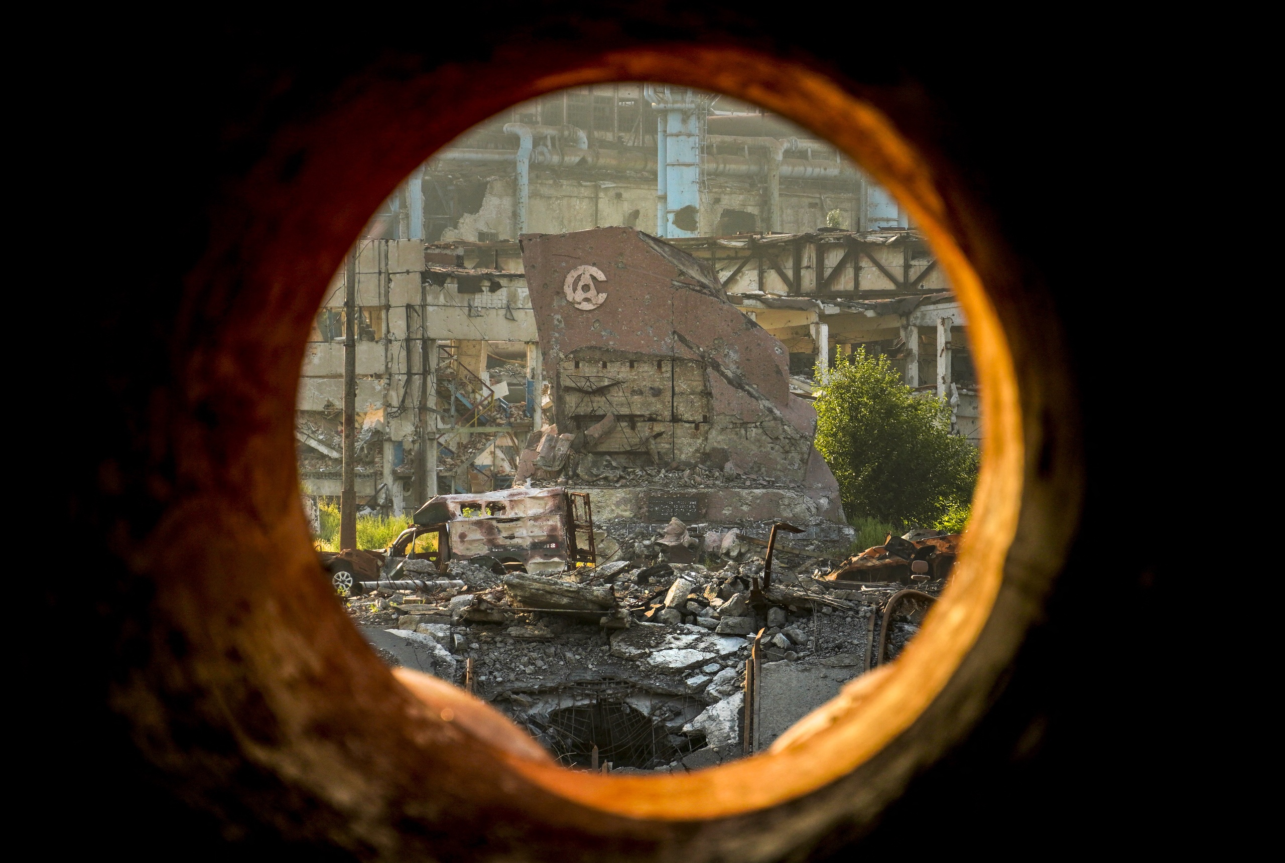 Azovstal steel plant is pictured in the city of Mariupol on August 5, 2022, amid the ongoing Russian military action in Ukraine.  STRINGER / AFP