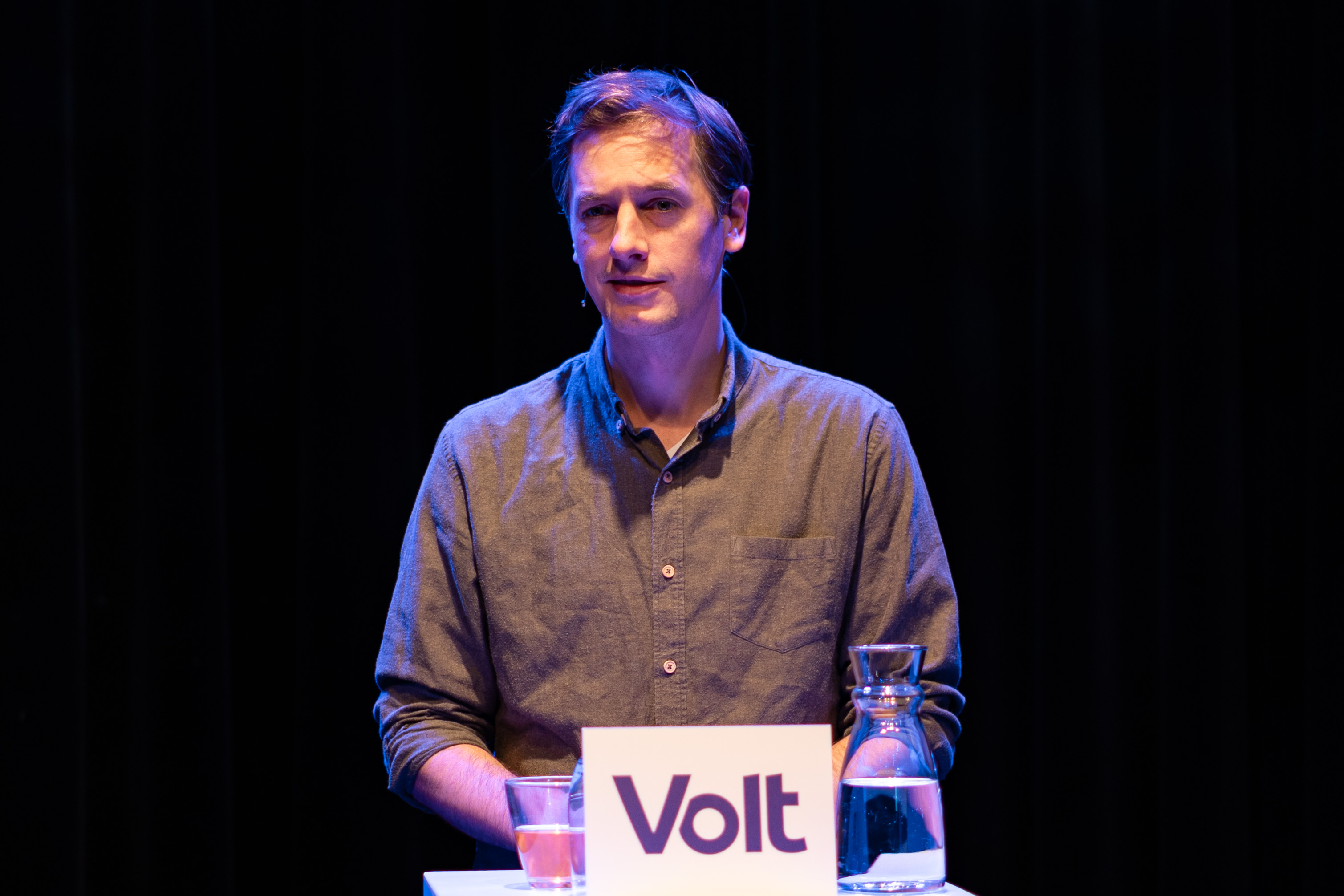 Volt party leader Laurens Dassin during the BNR debate.  Photo: Maren Reichert/BNR