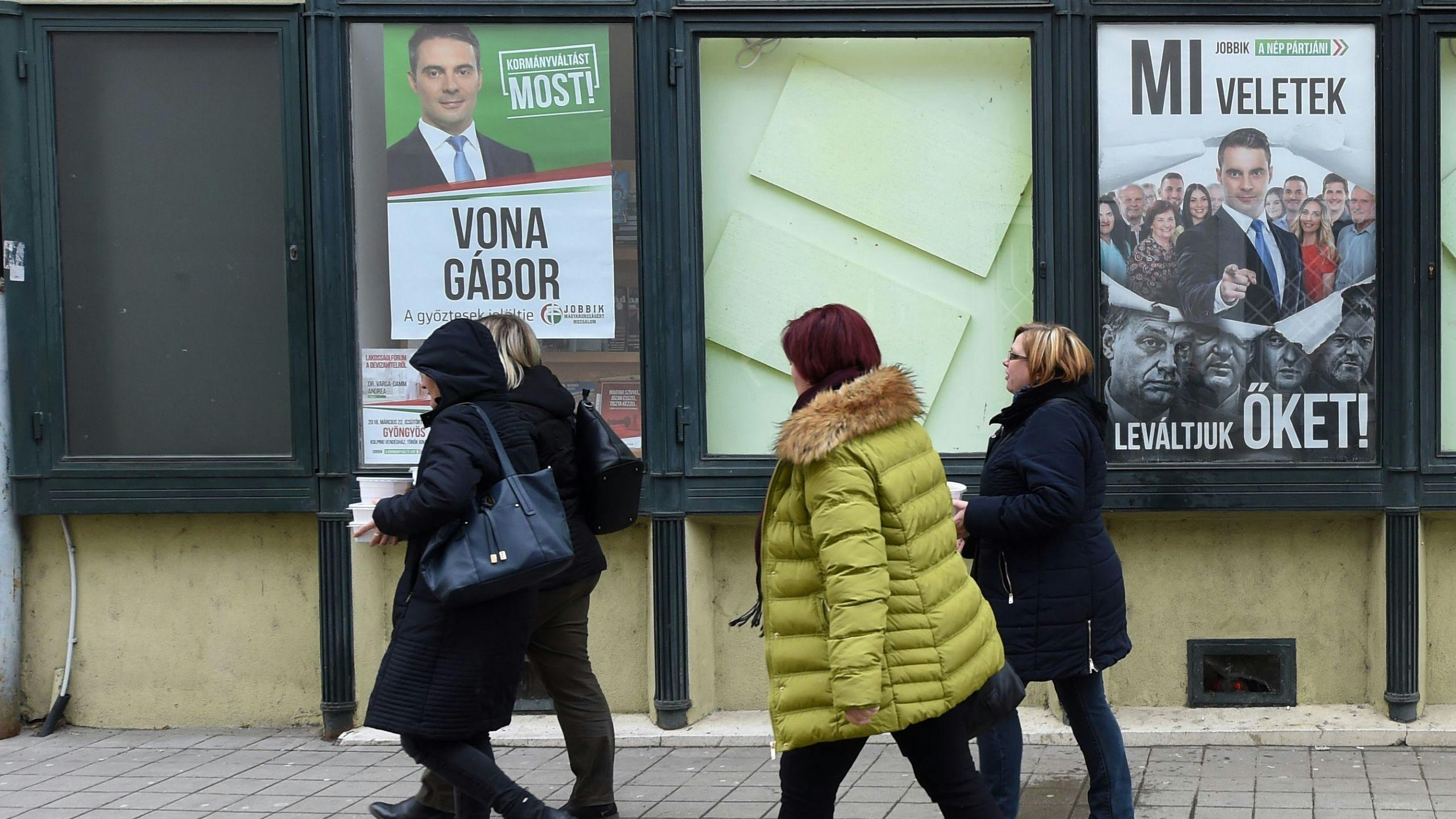 Verkiezingsposters in Hongarije.