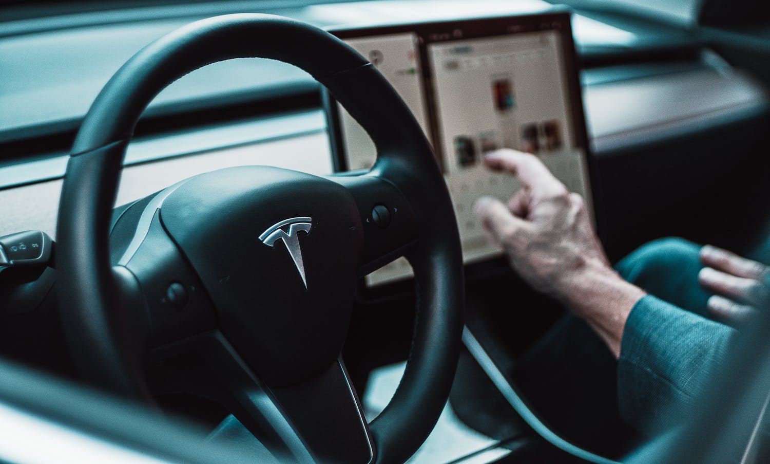 Norsk Tesla-investor: Selskapet må respektere arbeidstakerrettigheter