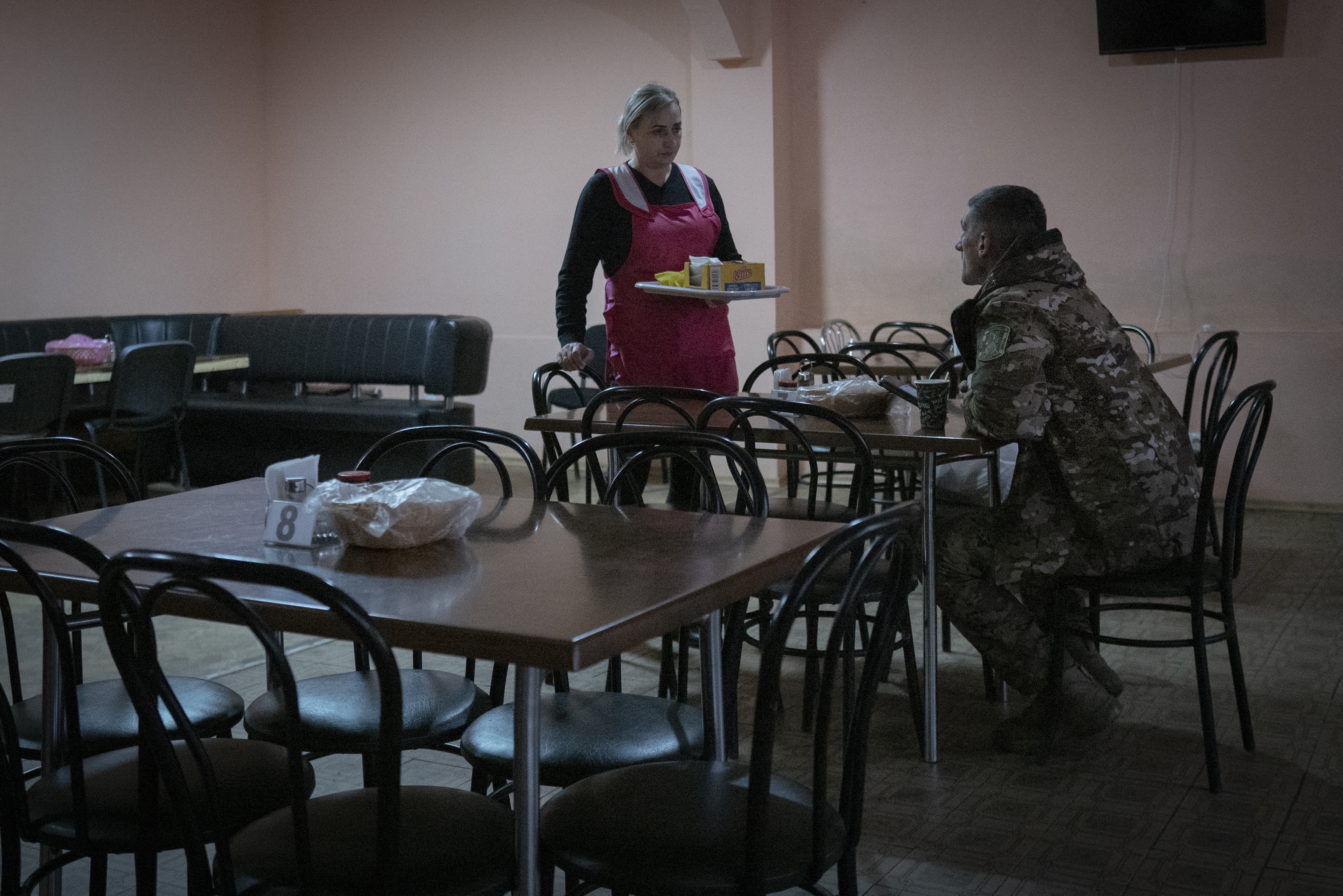 De Kruif, ex comandante delle forze di terra, vede una chiara tendenza nella battaglia in Ucraina: a causa del maltempo invernale, le operazioni di terra stanno rallentando e stanno invece aumentando le operazioni aeree. Fonte: M. Berezovsky/Anatolia