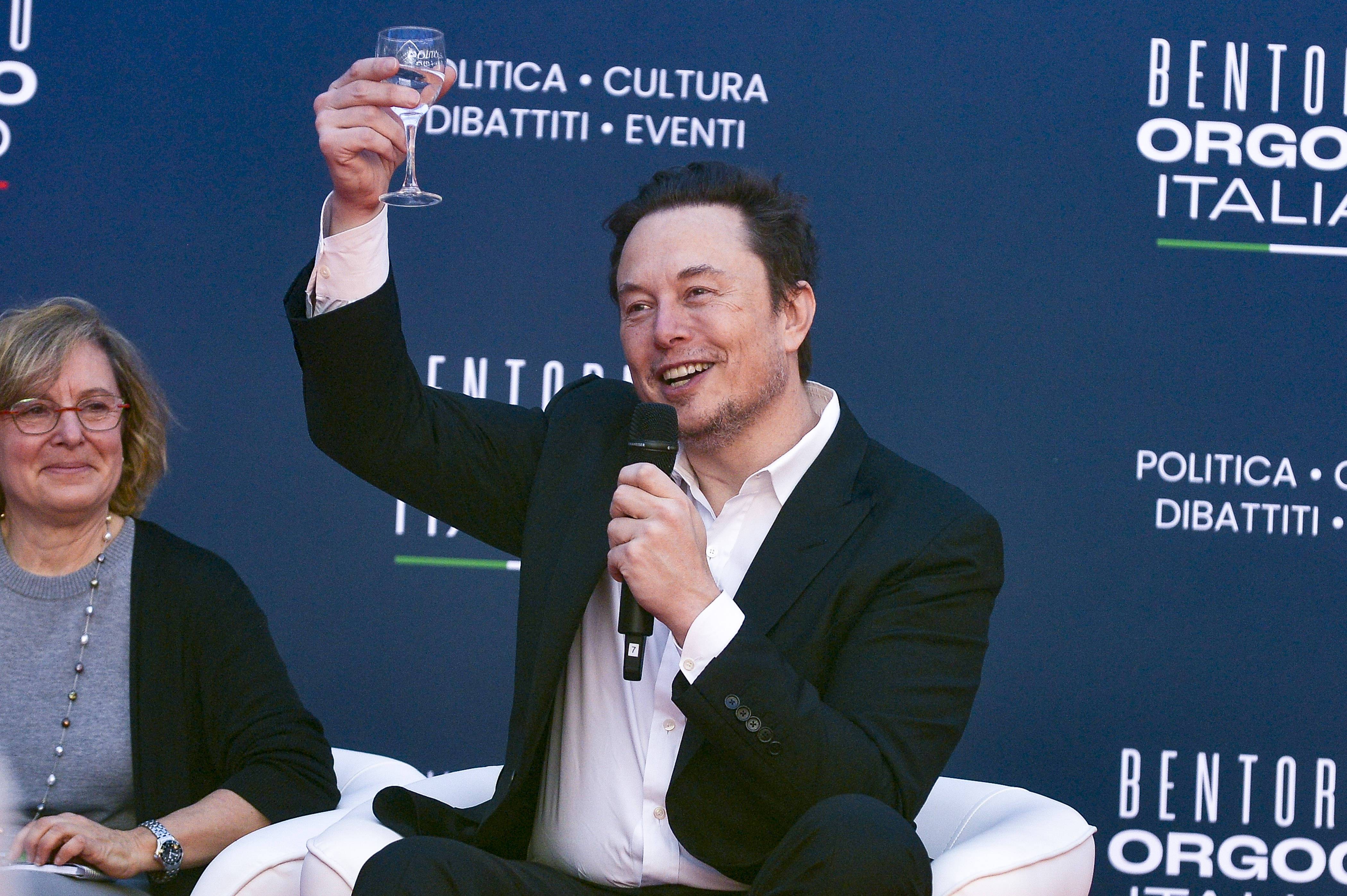 Elon Musk in 2023: een jaar vol ophef, antisemitisme en stakingen | BNR  Nieuwsradio