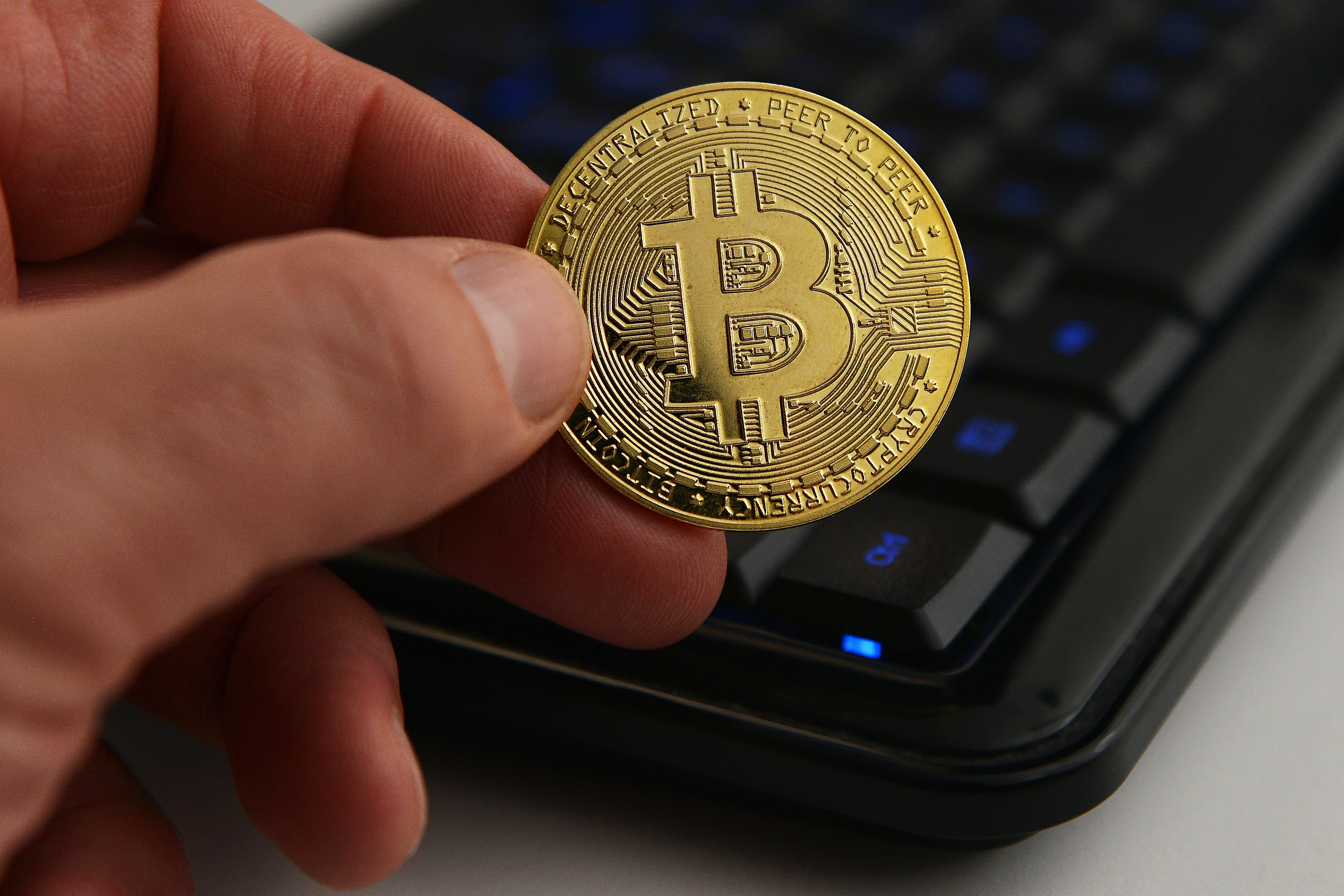 Bitcoinkoers voor het eerst in twee jaar weer door grens van 45.000 dollar  | BNR Nieuwsradio