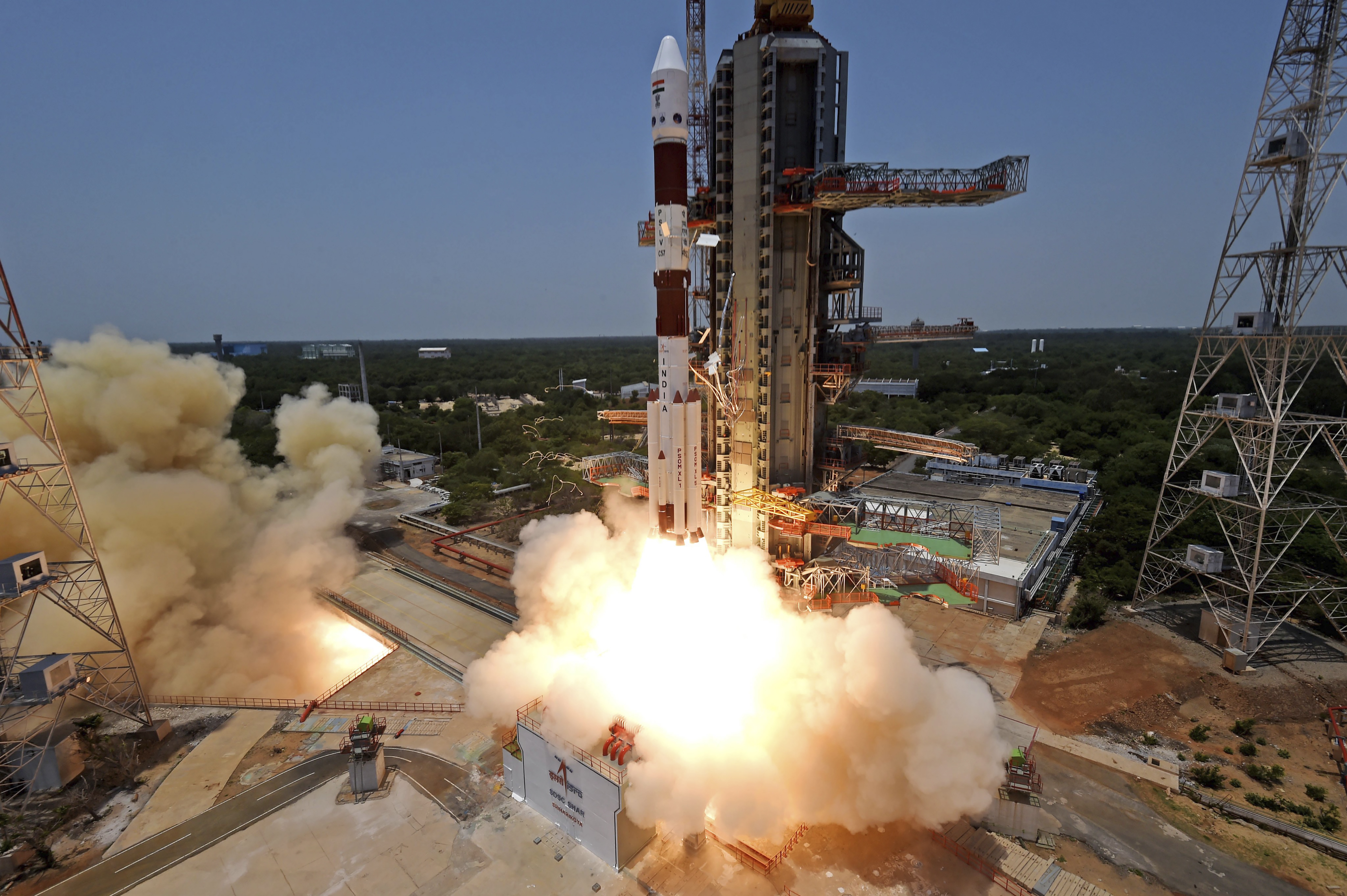Een Indiaas ruimtevaartuig dat de zon moet observeren, heeft na een maandenlange vlucht door de ruimte zijn bestemming bereikt. Premier Narendra Modi van India presenteerde dat op sociale media als een nieuwe mijlpaal voor het ruimtevaartprogramma van zijn land.