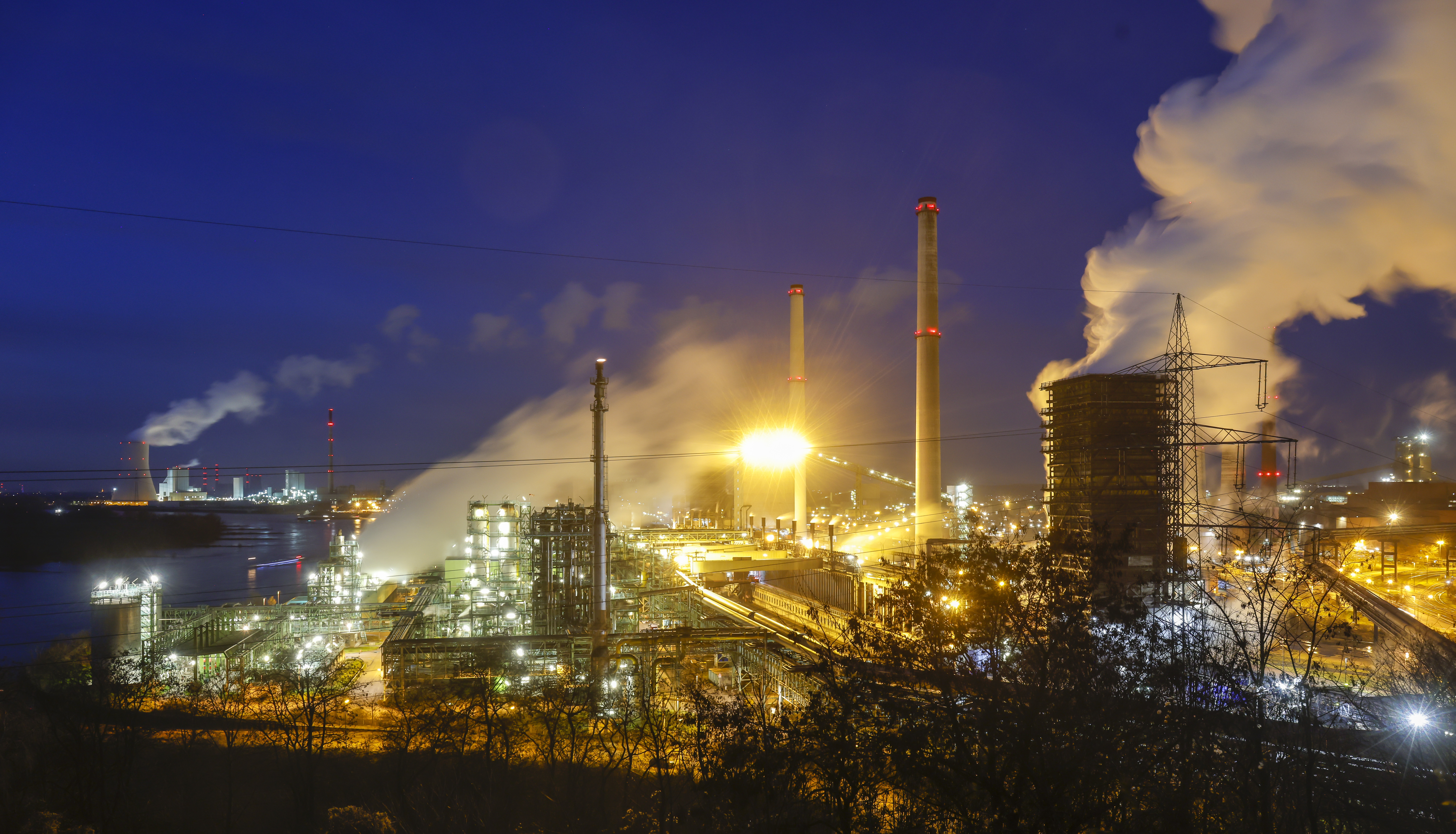 The Netherlands received smaller gains from exports to Germany last year. Trade between the Netherlands and Germany fell by more than 5.5%, partly due to higher energy prices and difficulties in the chemicals sector. This is the pain that we will also feel in the Netherlands, believes German correspondent Dirk Marseille.