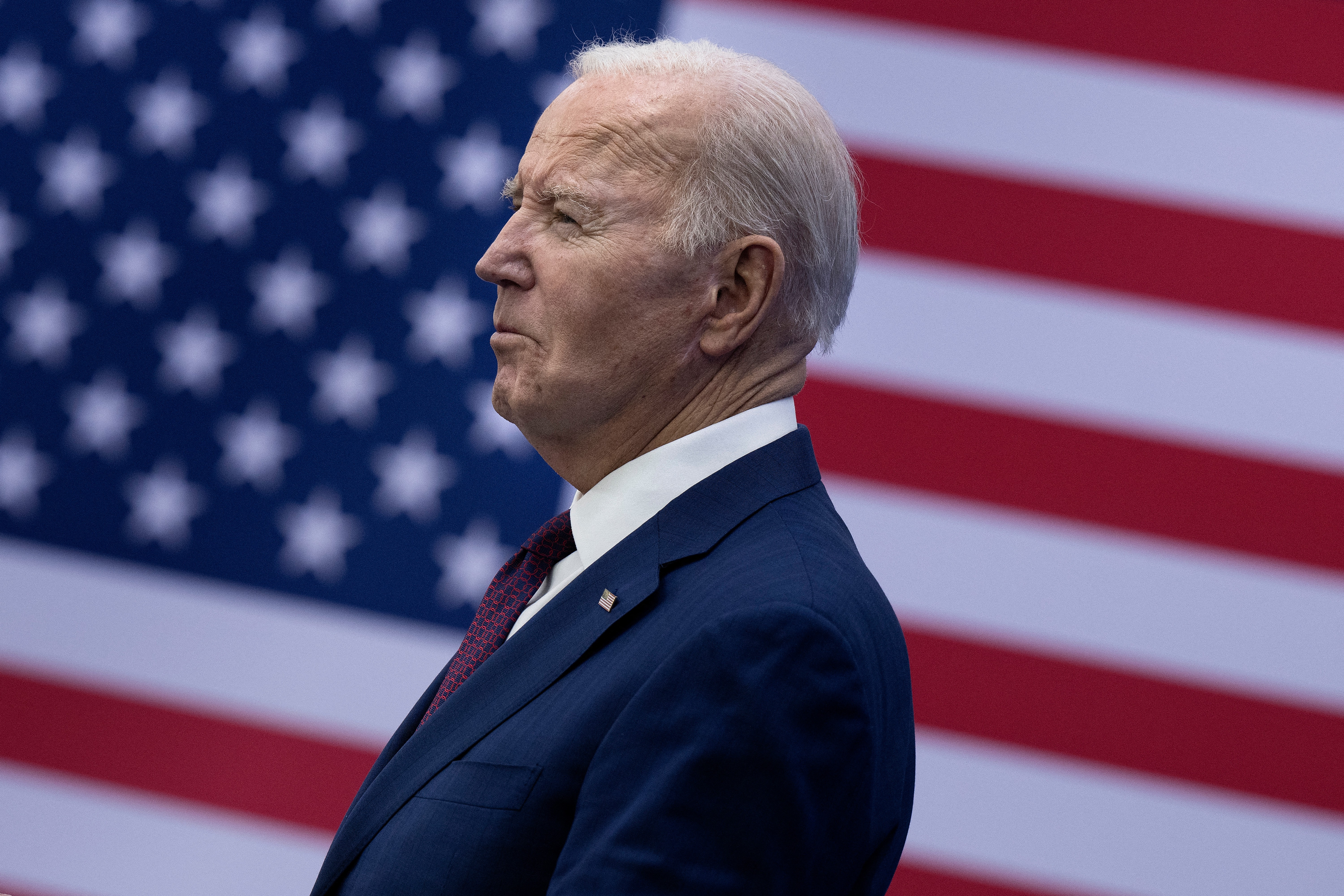 US President Joe Biden presented his 2025 budget proposal. This proposal includes tax breaks for families, reduced health care costs, and increased taxes on corporations and the wealthy.