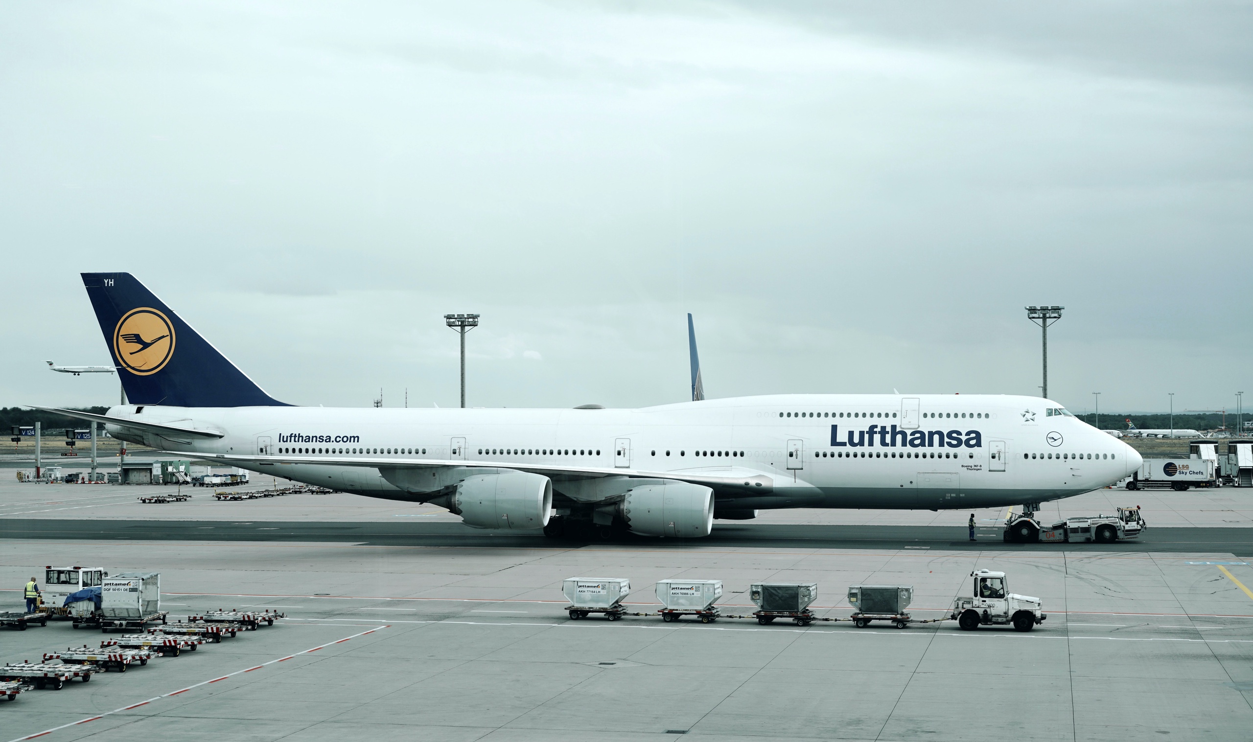De gesprekken tussen Duitse luchtvaartmaatschappij Lufthansa en pilotenvakbond Vereinigung Cockpit hebben nog niks opgeleverd, meldt de bond, die een verbeterd bod voor een nieuwe cao afwees.