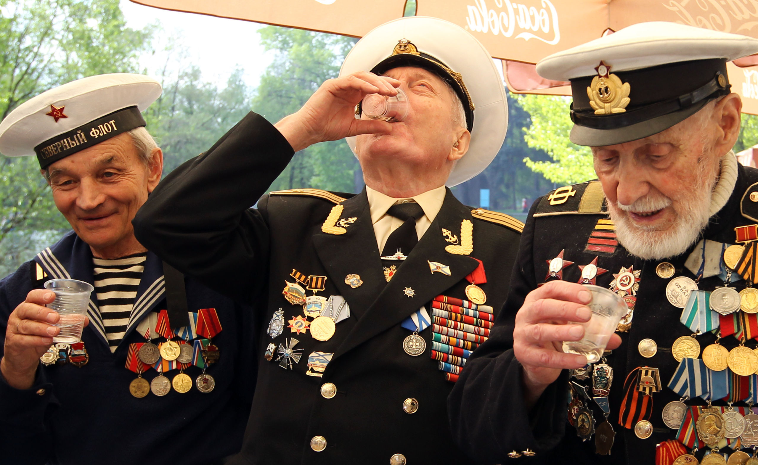 Russische veteranen toasten