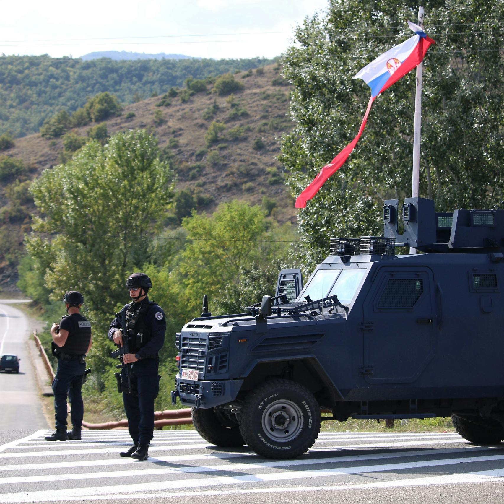 Kosovo eist terugtrekking Servische groepen uit grensgebied