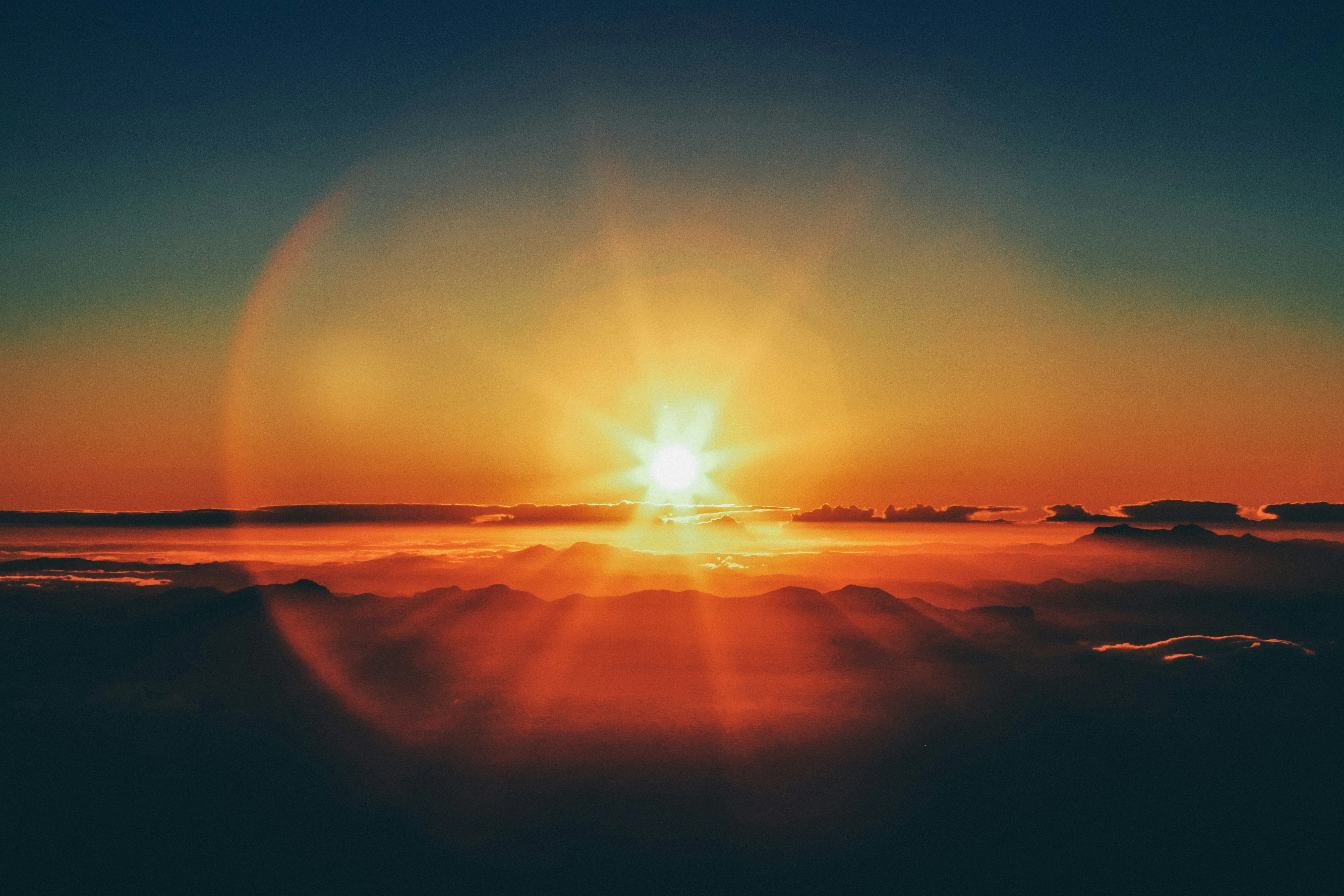 Een zware zonnestorm dreigt dit weekend stroomuitval te veroorzaken, navigatiesystemen te ontwrichten en hoogfrequente radio's over de hele wereld uit te schakelen.  (Unsplash)
