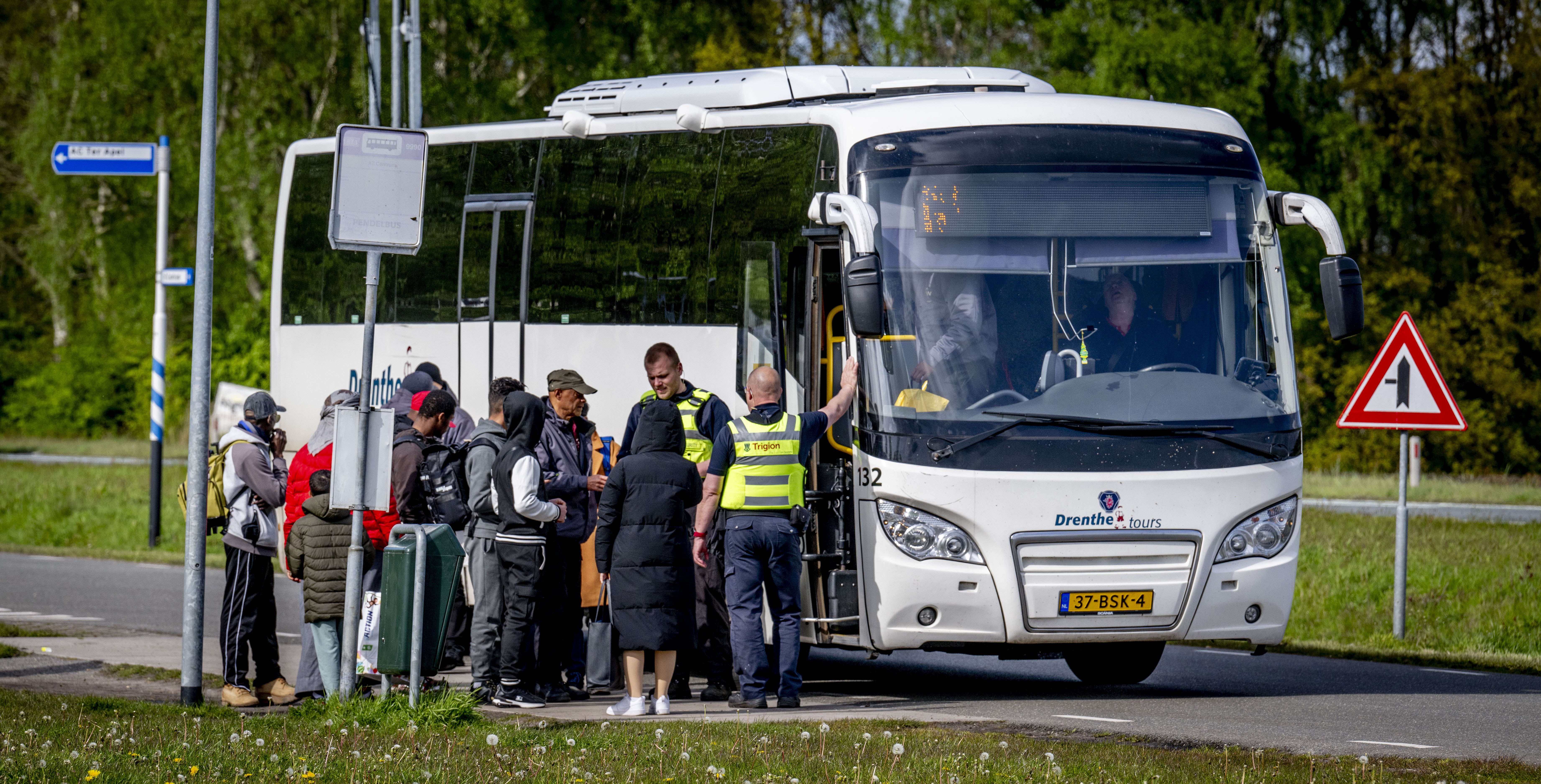 In Ter Apel vreest men dat de ongeregeldheden zullen voortduren en dat het gras straks weer vol asielzoekers zal staan.