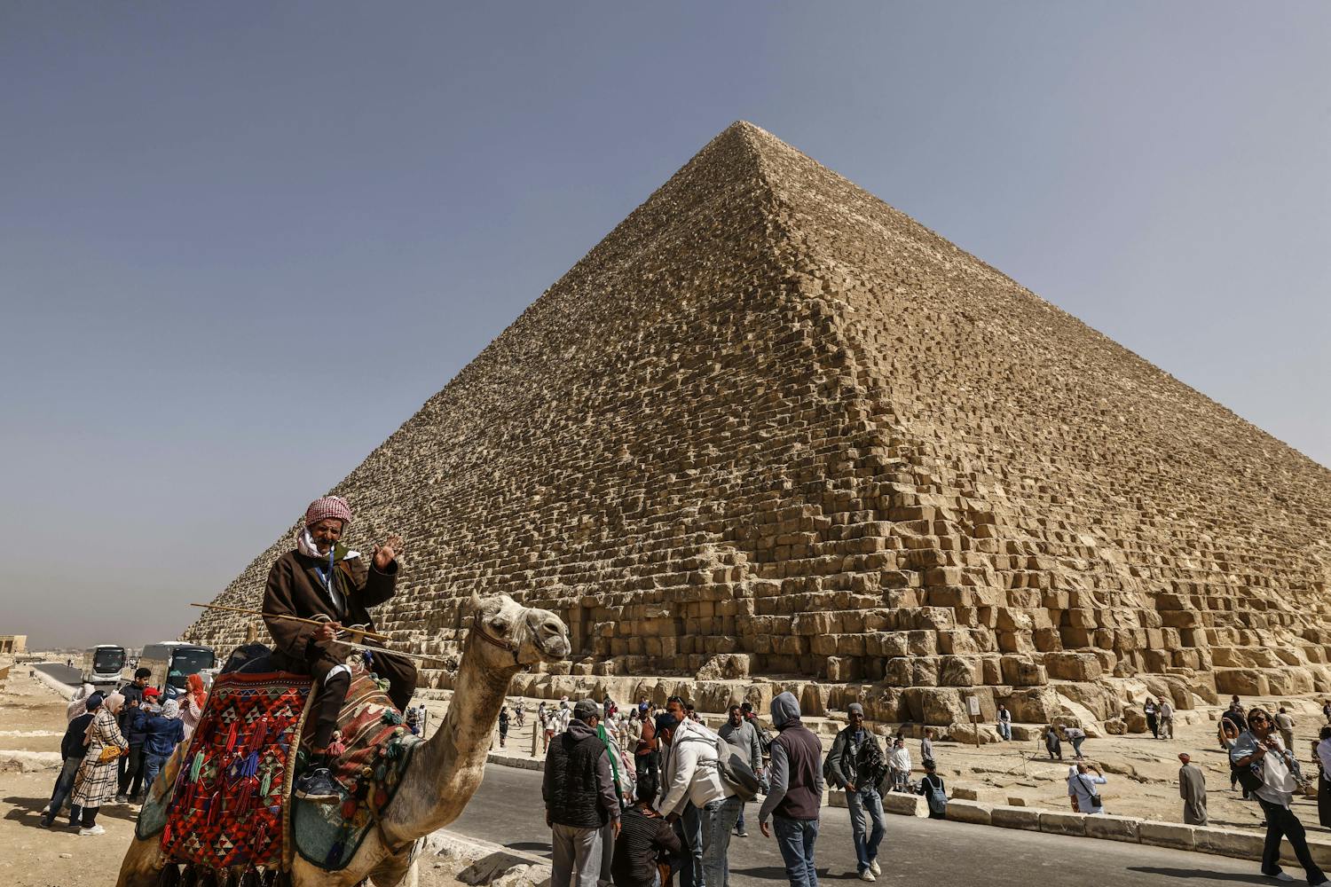 Ada kemungkinan bahwa “harta karun yang sangat besar” disembunyikan di piramida Khufu