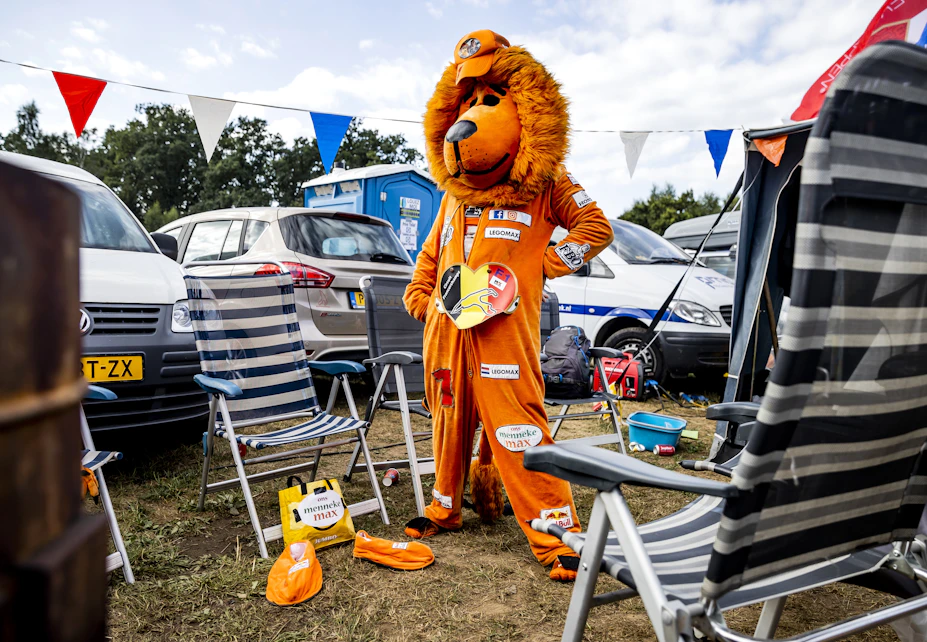 Extra kosten te veel van het goede, ‘Camping van Oranje was veel te