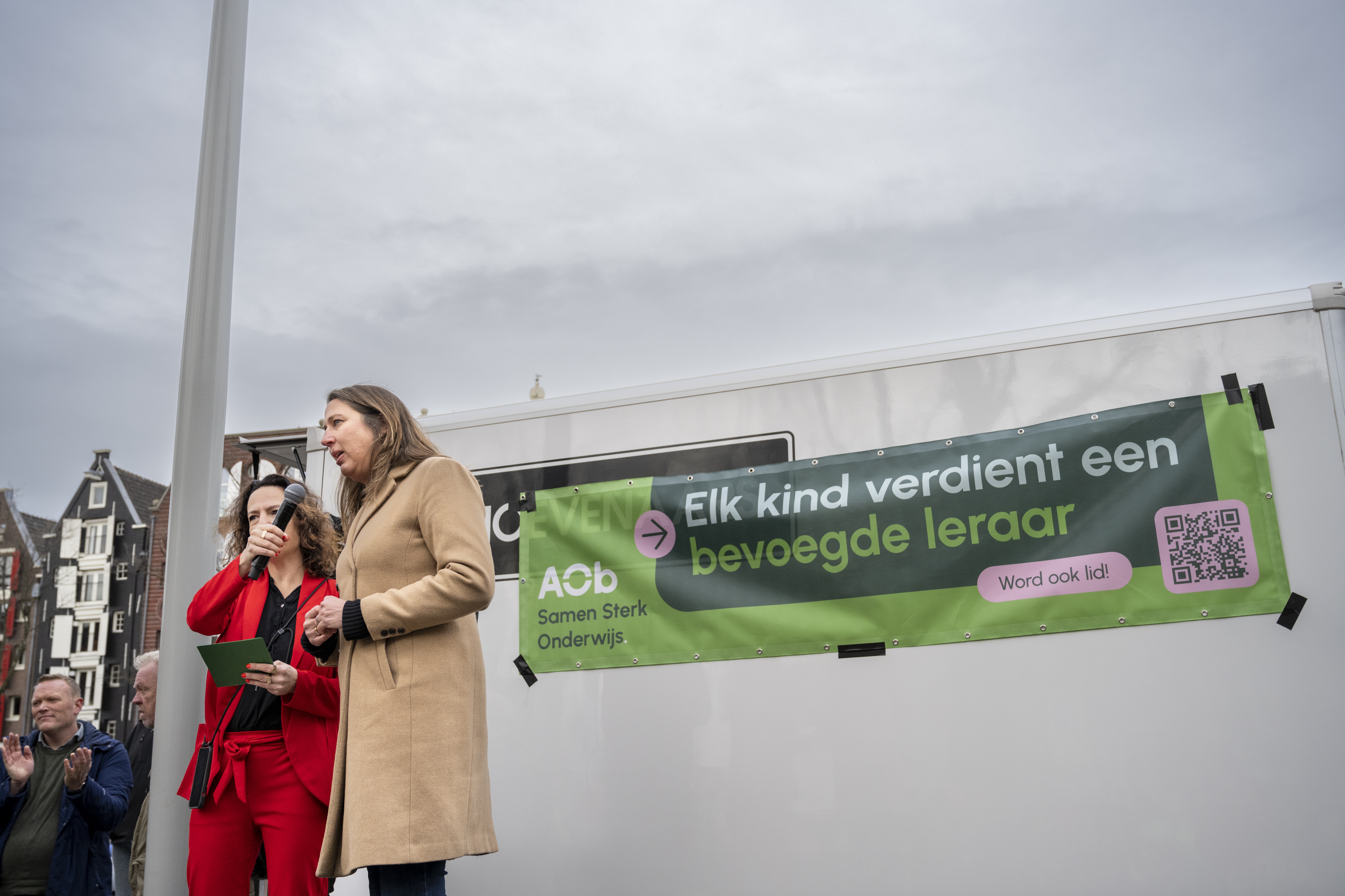 PvdA-wethouder Marjolein Moorman gaat akkoord met een minimumleeftijd voor het gebruik van sociale netwerken.