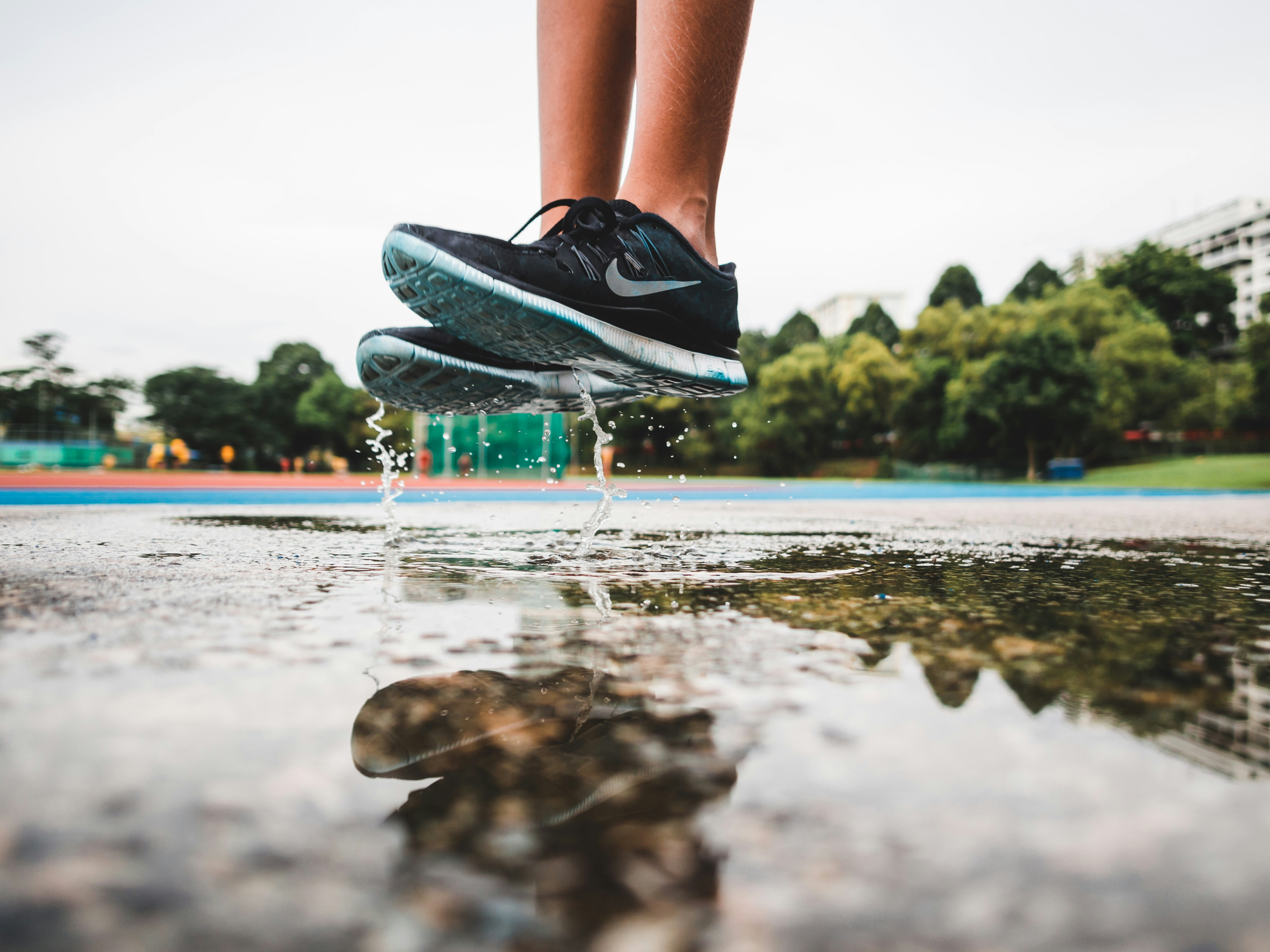 Nike schoenen.  Het sportmerk weet met bepaalde trucjes de belastingen in Nederland te ontwijken.  Foto: Unsplash.