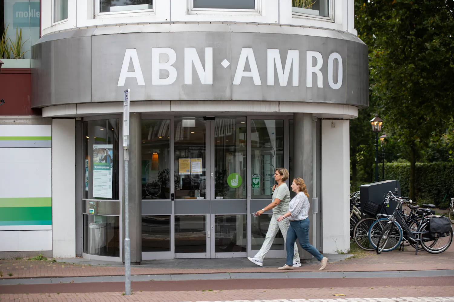 Overheid wil flink deel ABN Amro-aandelen verkopen: ‘Per saldo lijdt de