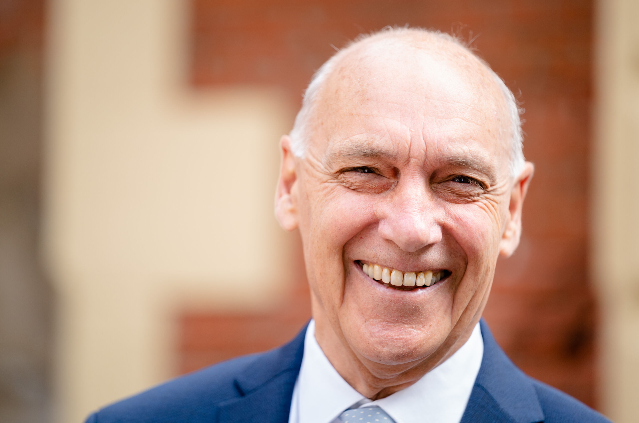 DEN HAAG - Demissionair minister Tom de Bruijn voor Buitenlandse Handel bij aankomst op het Binnenhof voor de eerste ministerraad na het zomerreces. ANP BART MAAT
