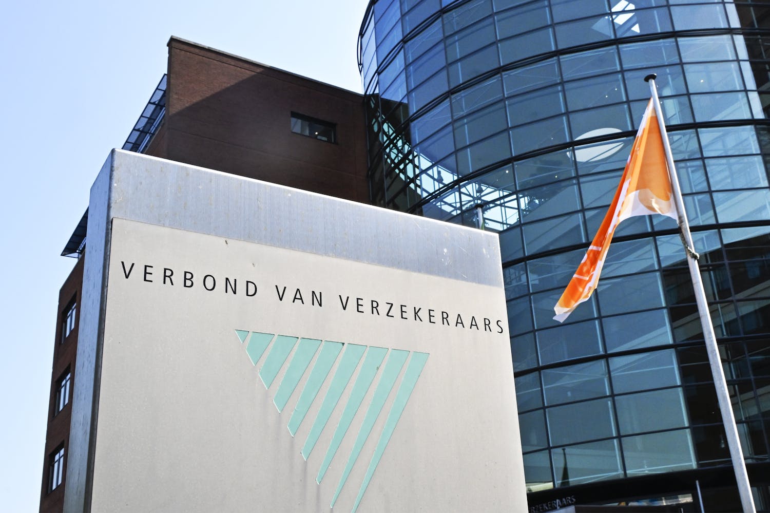 Verzekeringsfraude - Prive Detective Antwerpen  DB Investigations thumbnail