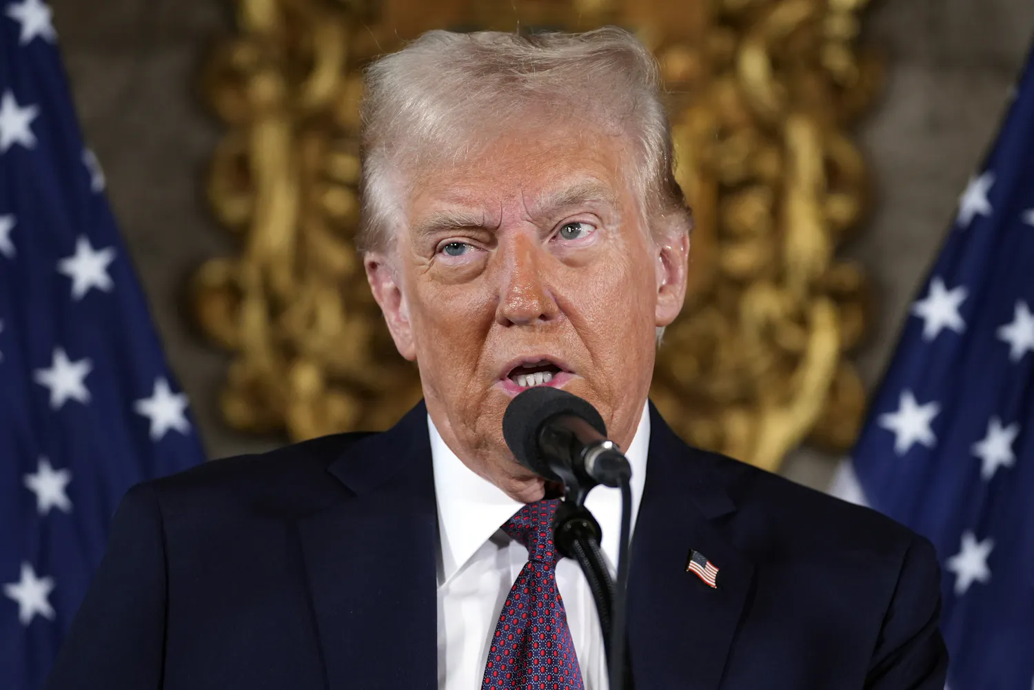 トランプ大統領、国家経済非常事態を宣言したい