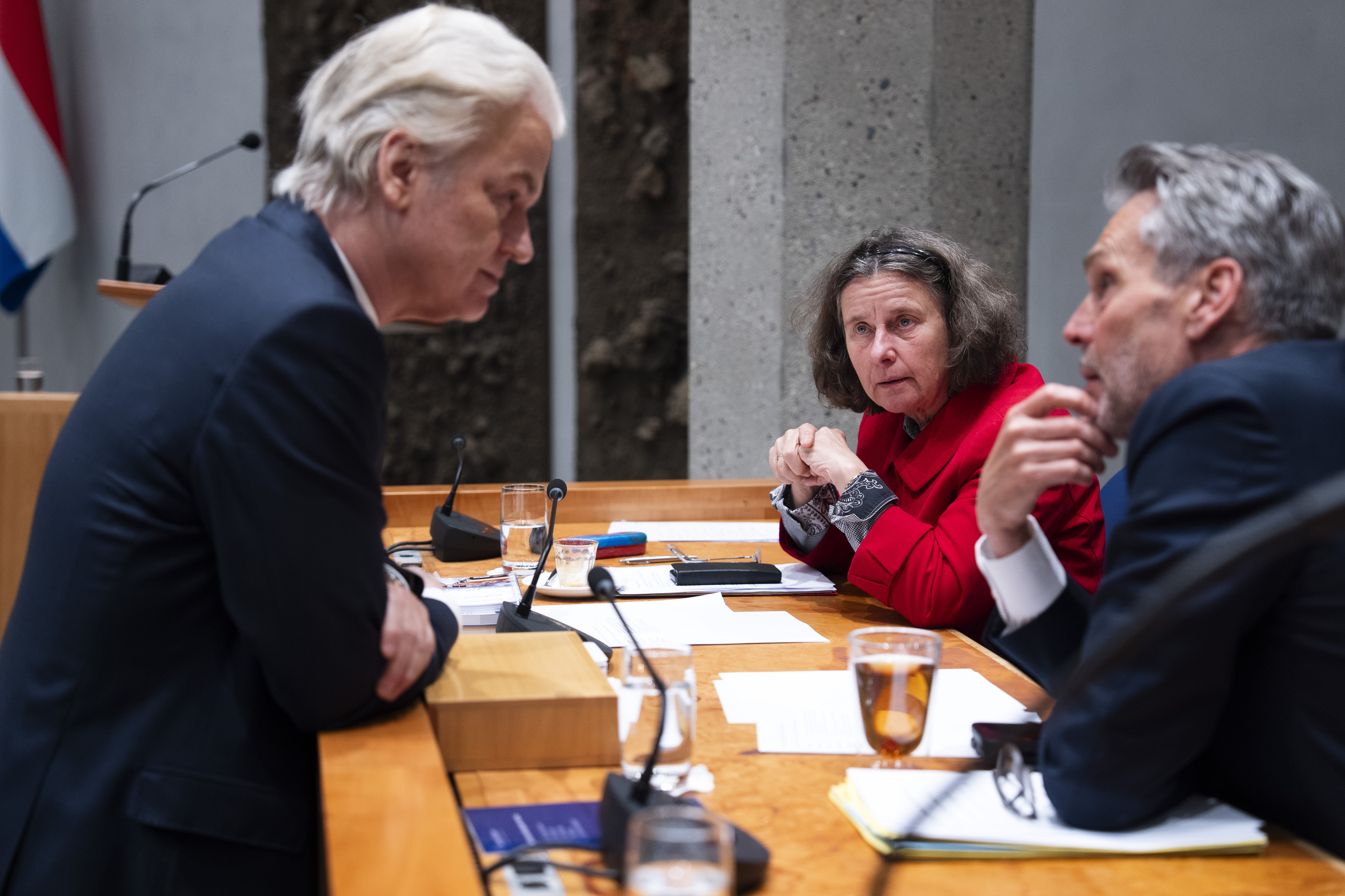 Den Haag op losse schroeven: Faber en Wilders maken het kabinet kapot
