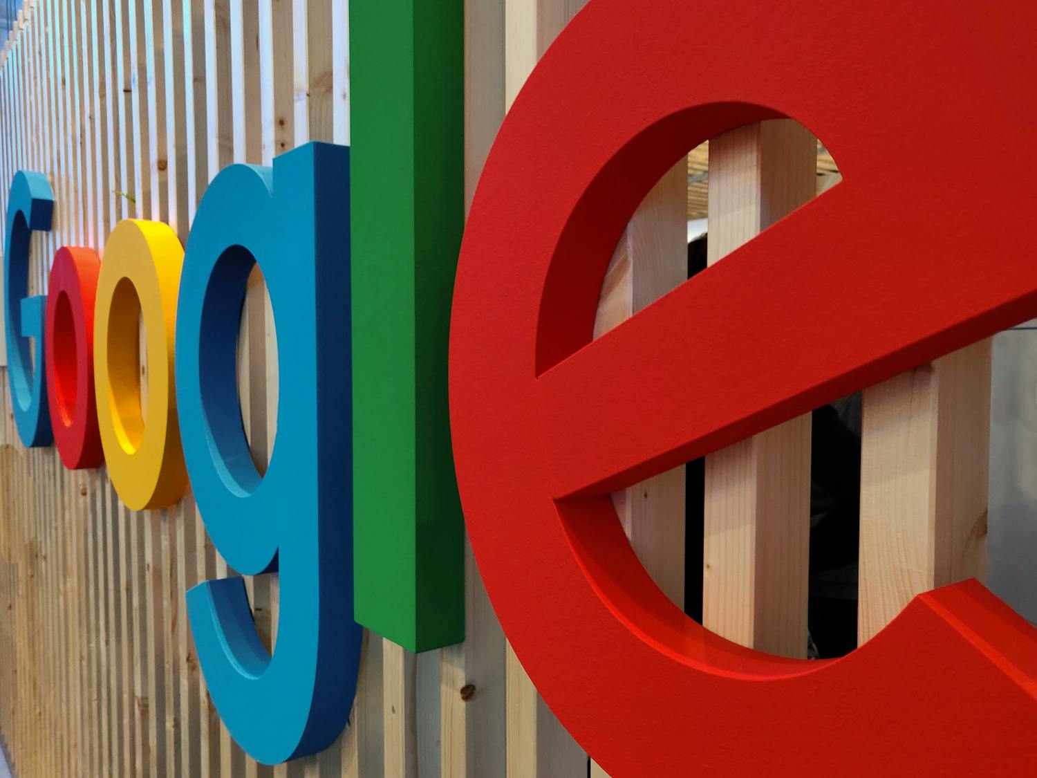 Forbrukerorganisasjoner starter masseaksjon mot Google