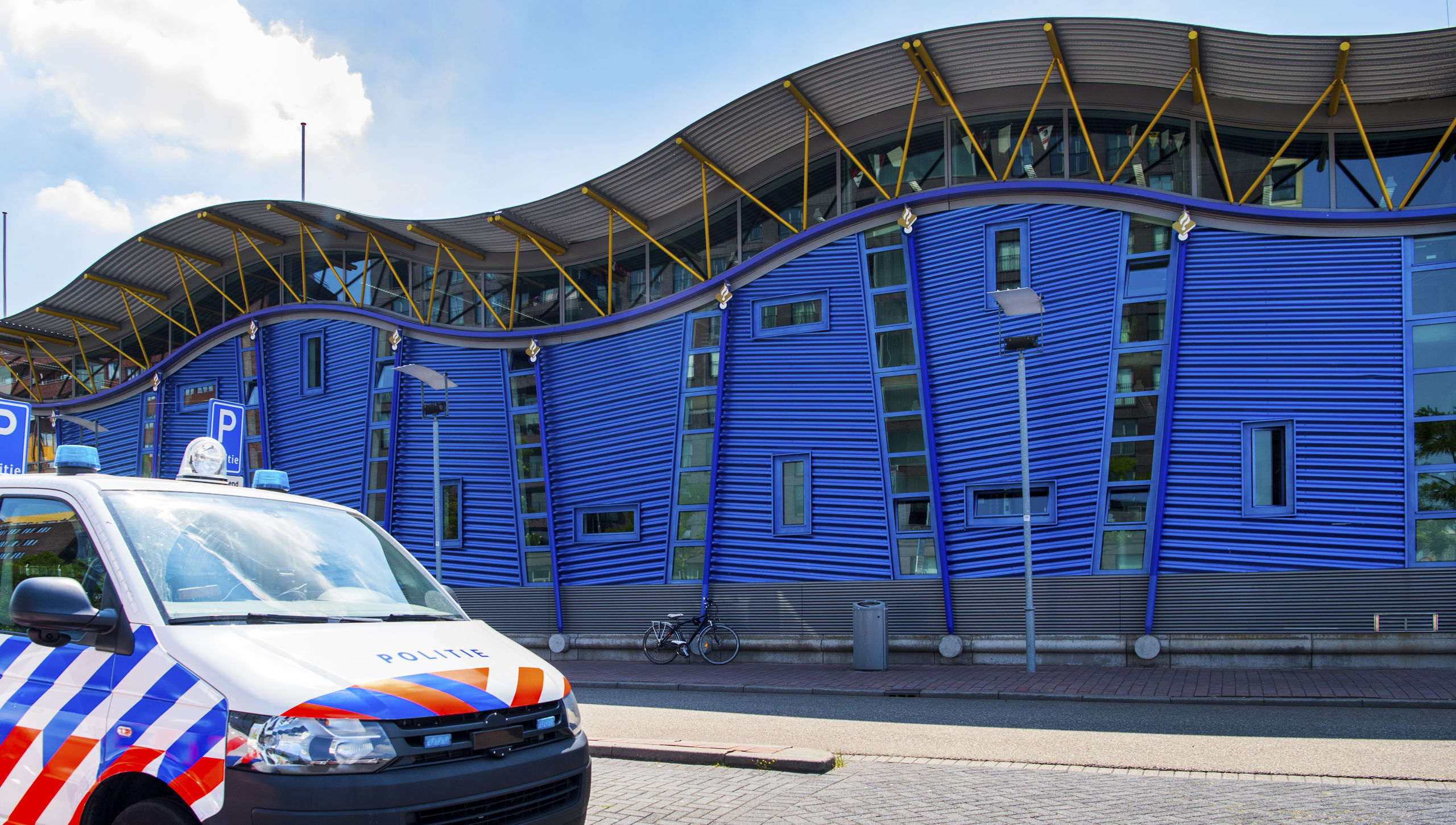 Politiebureau De Veranda in Rotterdam zou het doelwit van de aanslag zijn geweest.