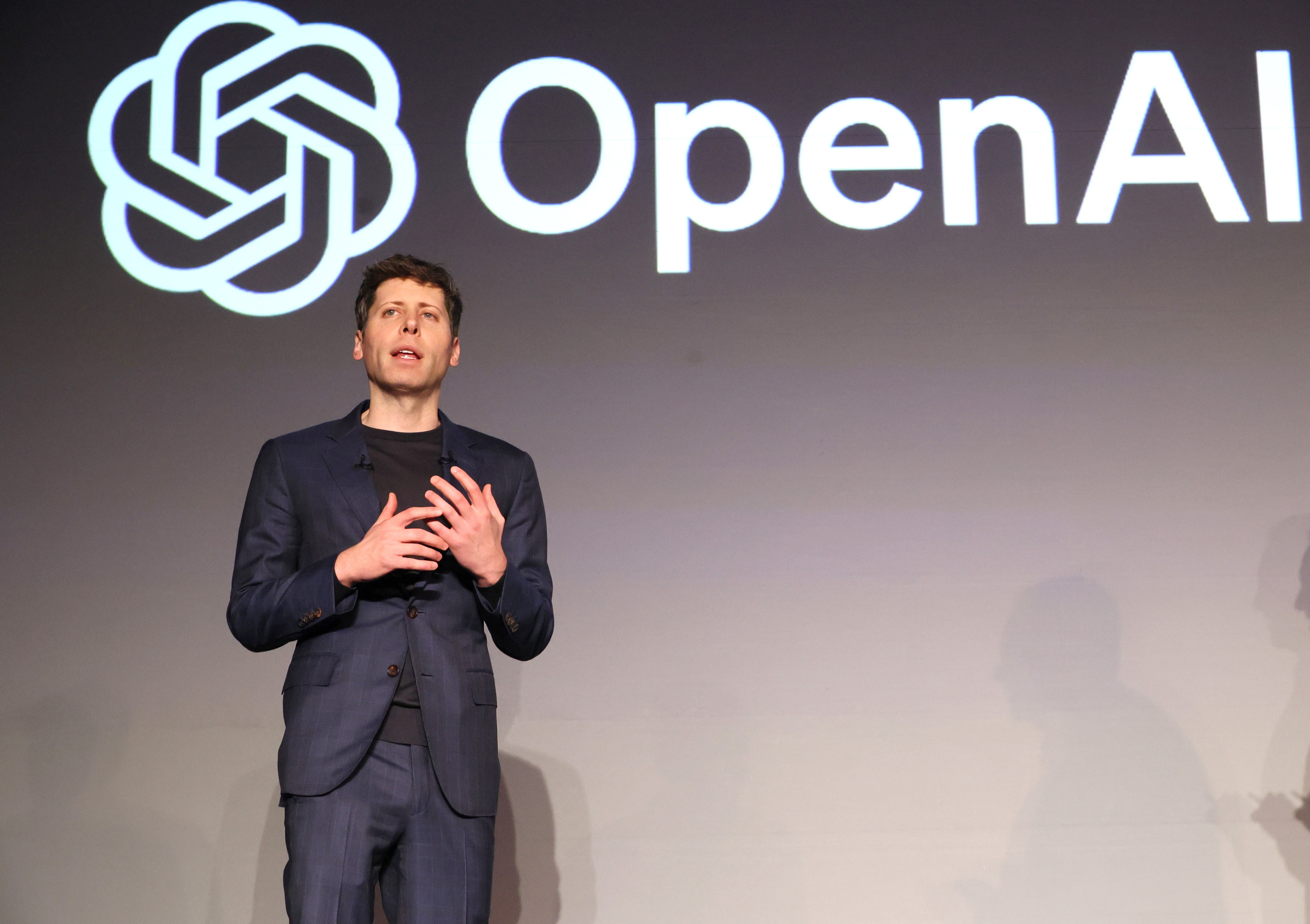 Geheime gesprekken tussen Microsoft en OpenAI over mogelijke beursgang | Bron: BNR Nieuwsradio