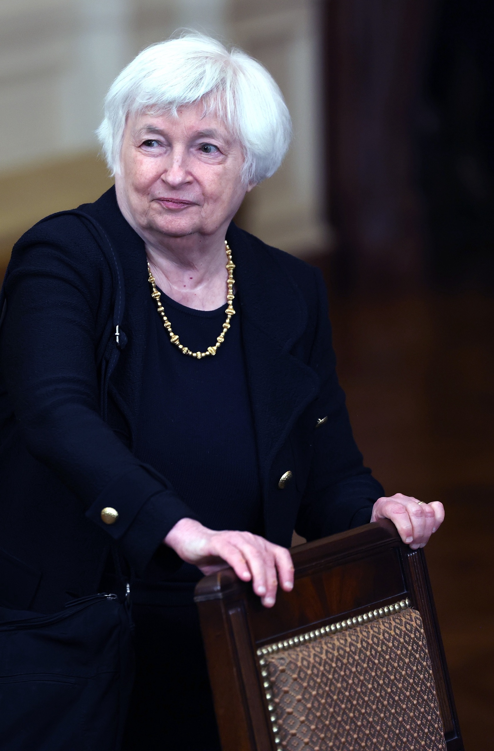 The US government shutdown will undermine growth in the US economy as key government programs for businesses are affected and major infrastructure projects are delayed.  This was stated by US Treasury Secretary Janet Yellen.  Afghan National Police/Julia Nickinson