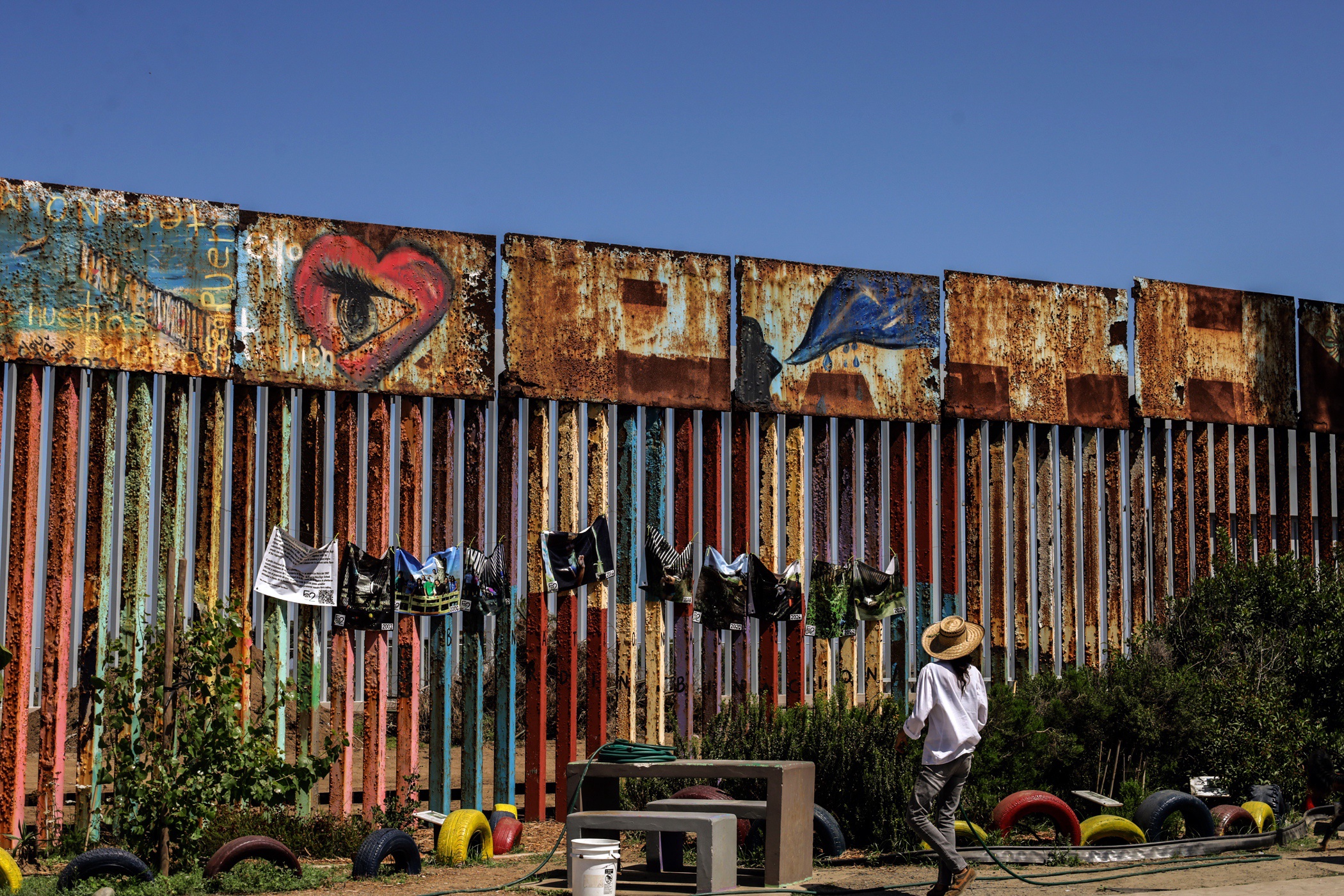 US President Joe Biden is about to do something his predecessor Donald Trump condemned.  Despite the criticism, Biden has pledged to build a new wall along the Texas-Mexico border.