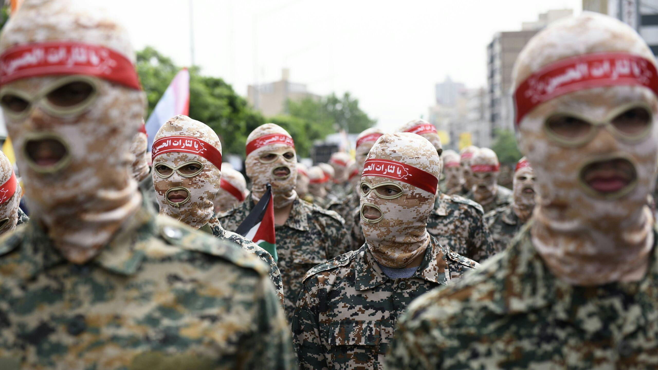 Islamitische Revolutionaire Garde tijdens een pro-Palestinamars in Teheran 