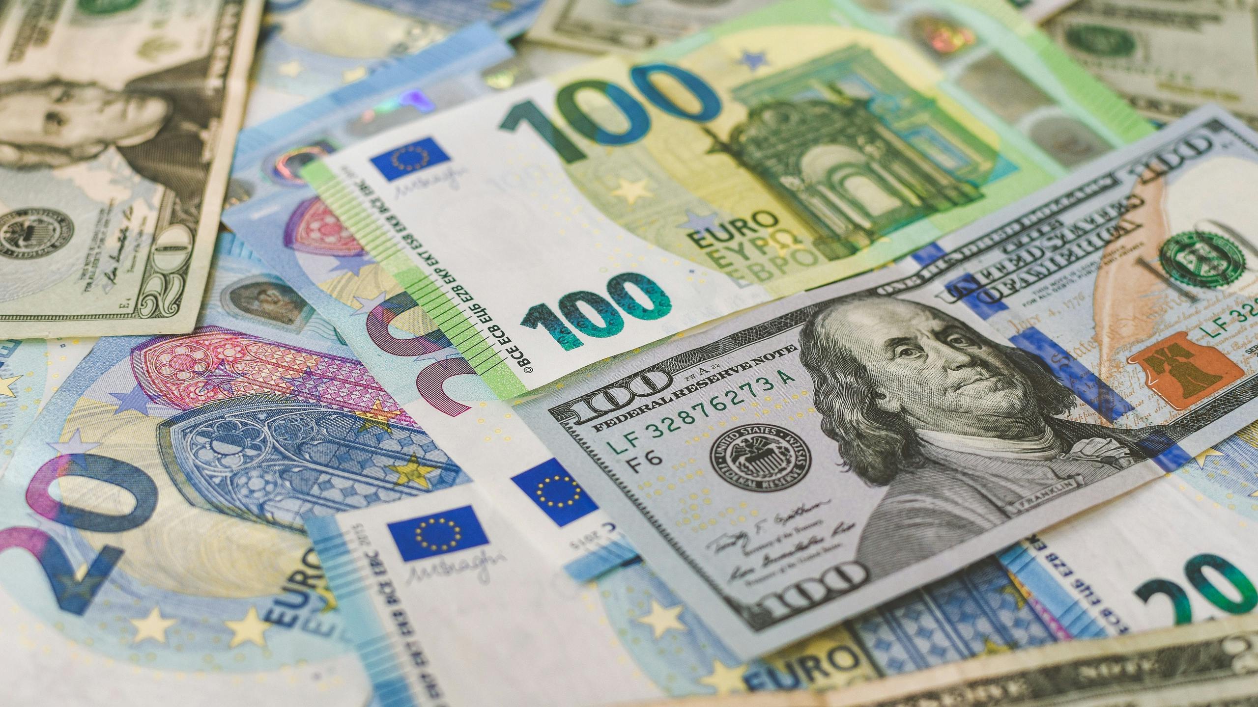 Recessievrees laat waarde euro enorm dalen