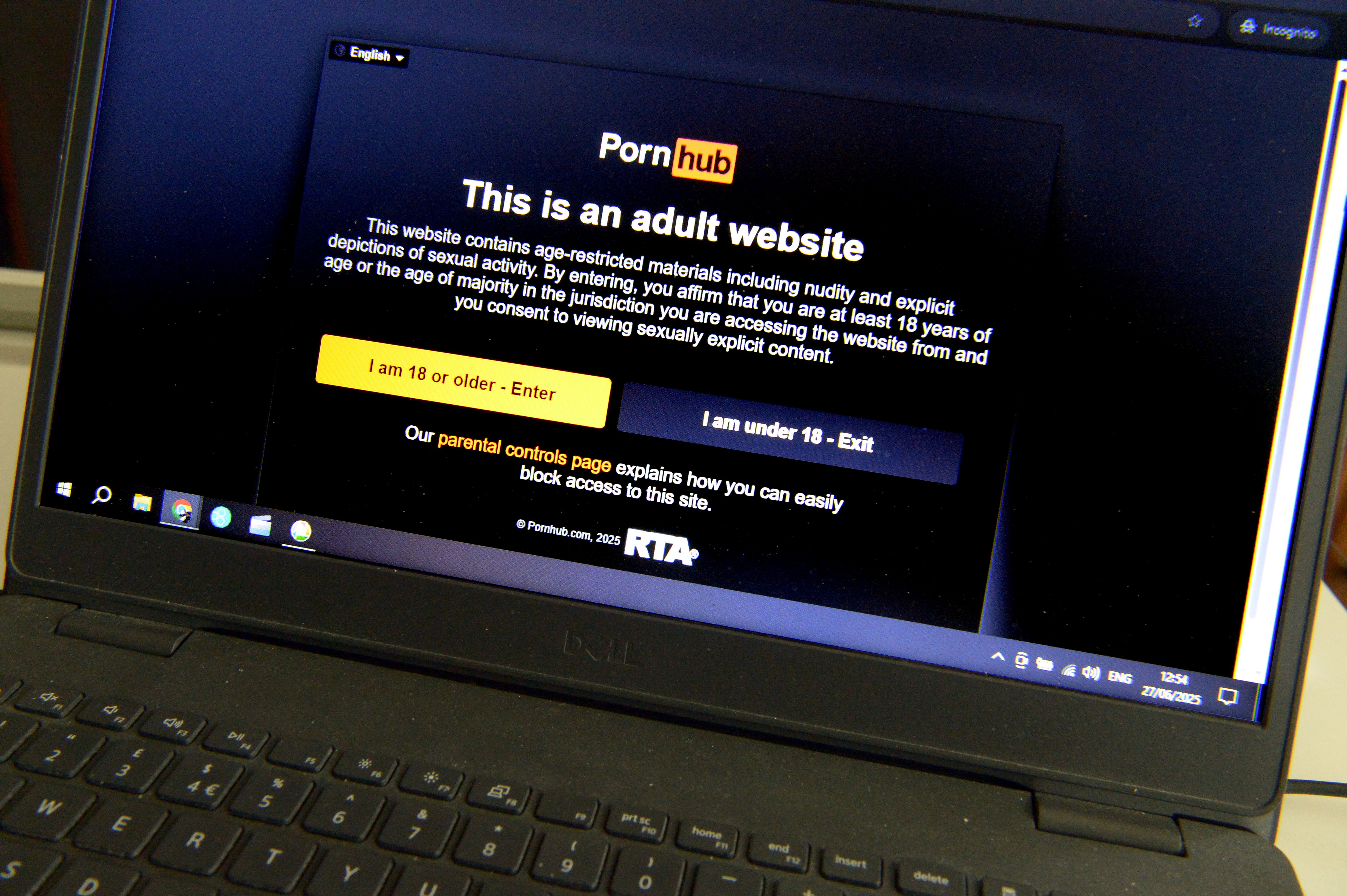 Pornhub-gebruikers moeten vrezen dat hun kijkgeschiedenis op straat komt;  hackers eisen bitcoin | BNR Nieuwsradio