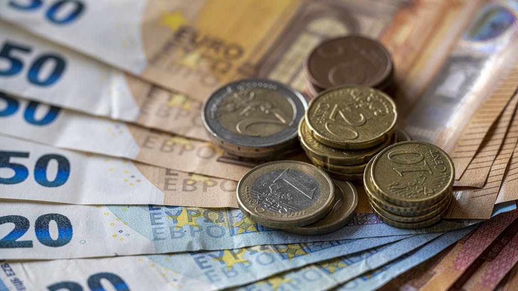 Pensioenpotjes van miljoenen werkenden eenmalig omhoog: ‘Opgeteld een aardig bedrag’