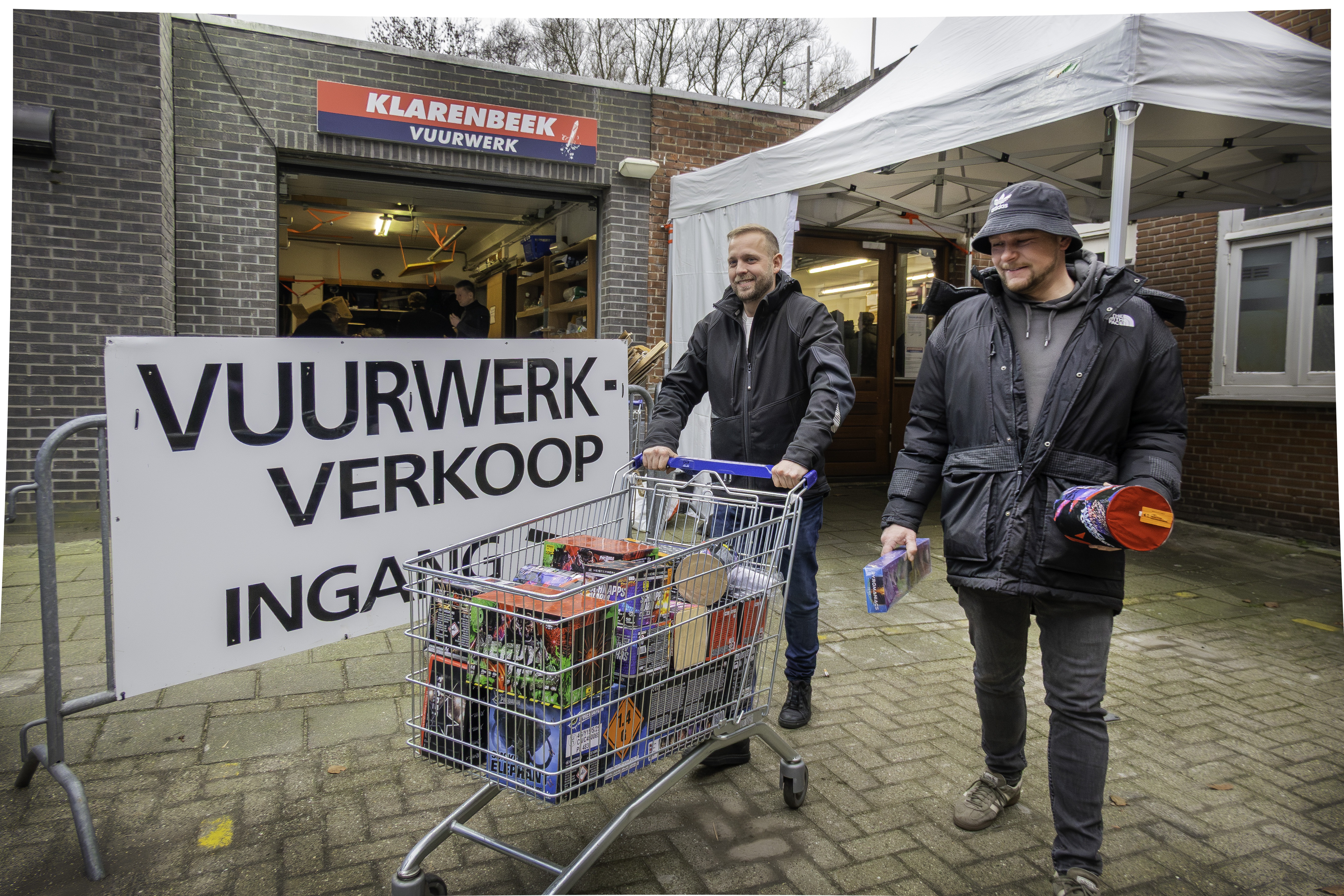 Volgens het verbond wordt er jaarlijks zo’n 19 miljoen euro aan schade veroorzaakt rond de jaarwisseling.