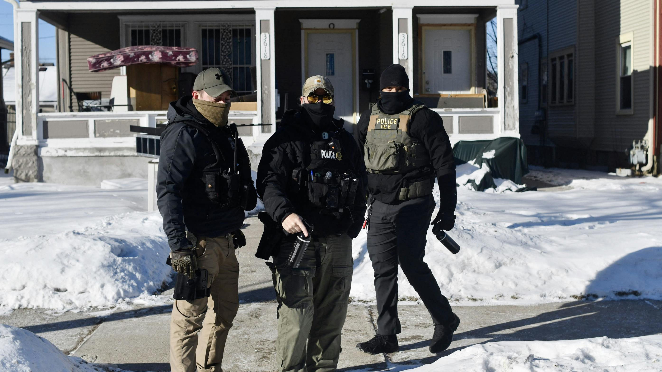 ‘Ben jij hier illegaal?’ Zo jaagt Trumps ICE-campagne mensen angst aan