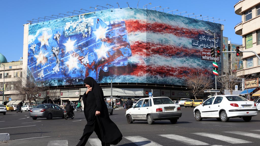 Image for the article: Prijs illegale Starlink-terminals stijgt hard in Iran door dreigende oorlog