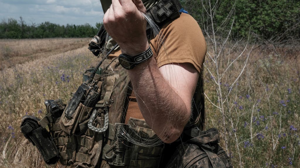 Image for the article: Slagveld ligt vol met glasvezelkabels door inzet ‘analoge drone’ in oorlog Rusland-Oekraïne