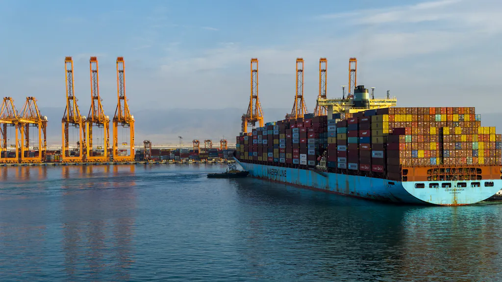 Image for the article: Haven Oman gesloten na droneaanval, Maersk staakt activiteiten