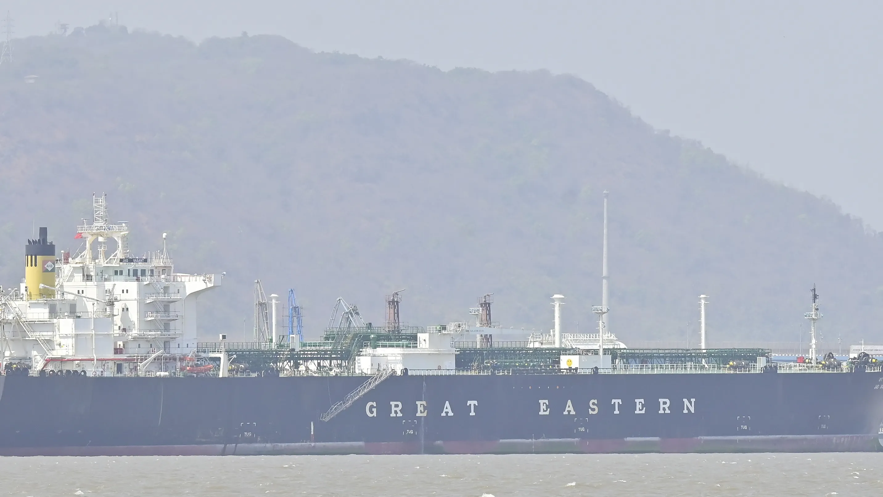 Scheepvaartverkeer Straat van Hormuz neemt toe na doorvaart ‘bevriende landen’ van Iran