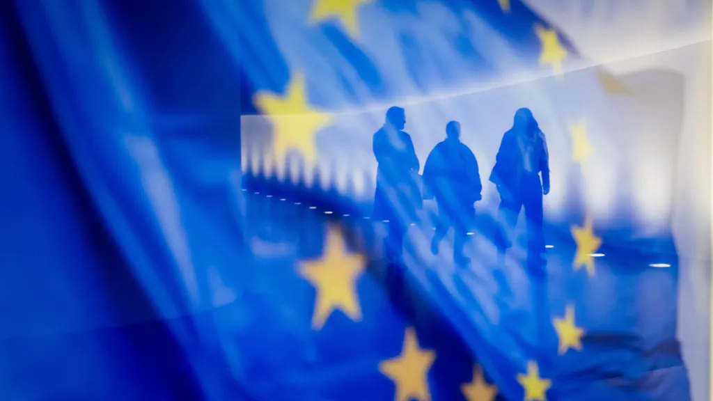 Image for the article: 8 op 10 Europeanen vertrouwt Amerikaanse en Chinese techbedrijven niet met betrekking tot data