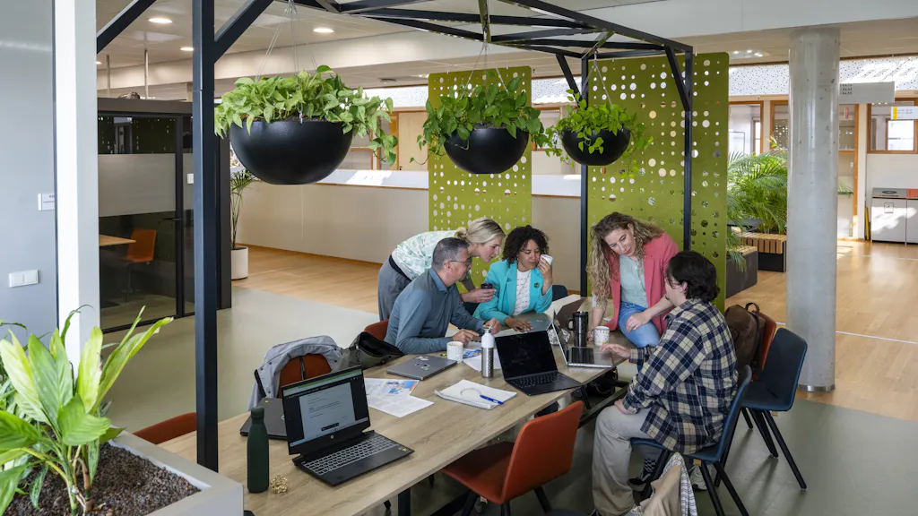 Image for the article: AI-modellen smullen van de data uit je werk-apps