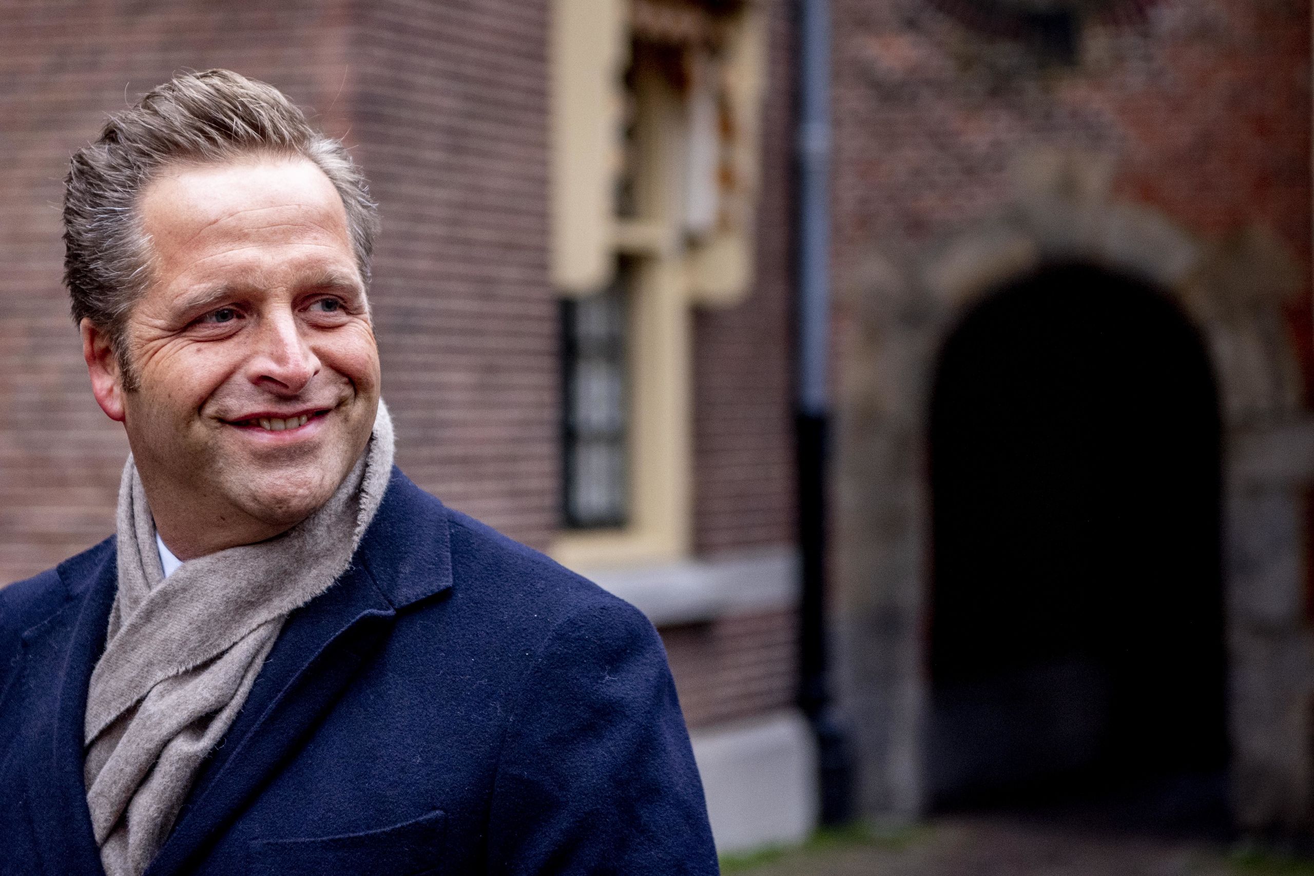 DEN HAAG - Hugo de Jonge komt aan op het Binnenhof voor de wekelijkse ministerraad. ANP ROBIN UTRECHT