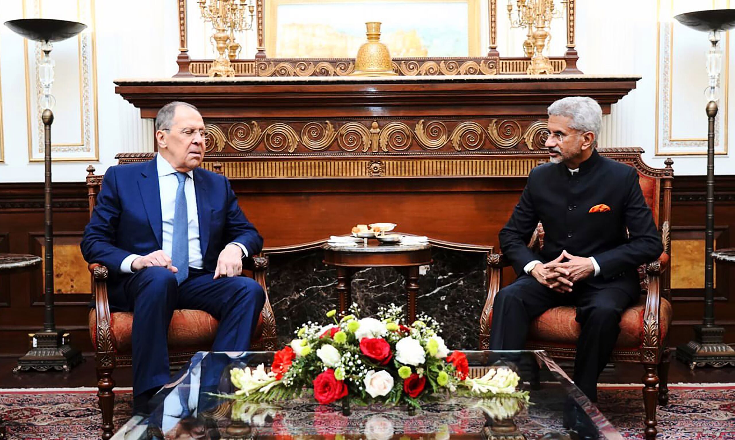 De Indiase Buitenlandminister Jaishankar ontvangt zijn Russische ambtsgenoot Lavrov in New Delhi 