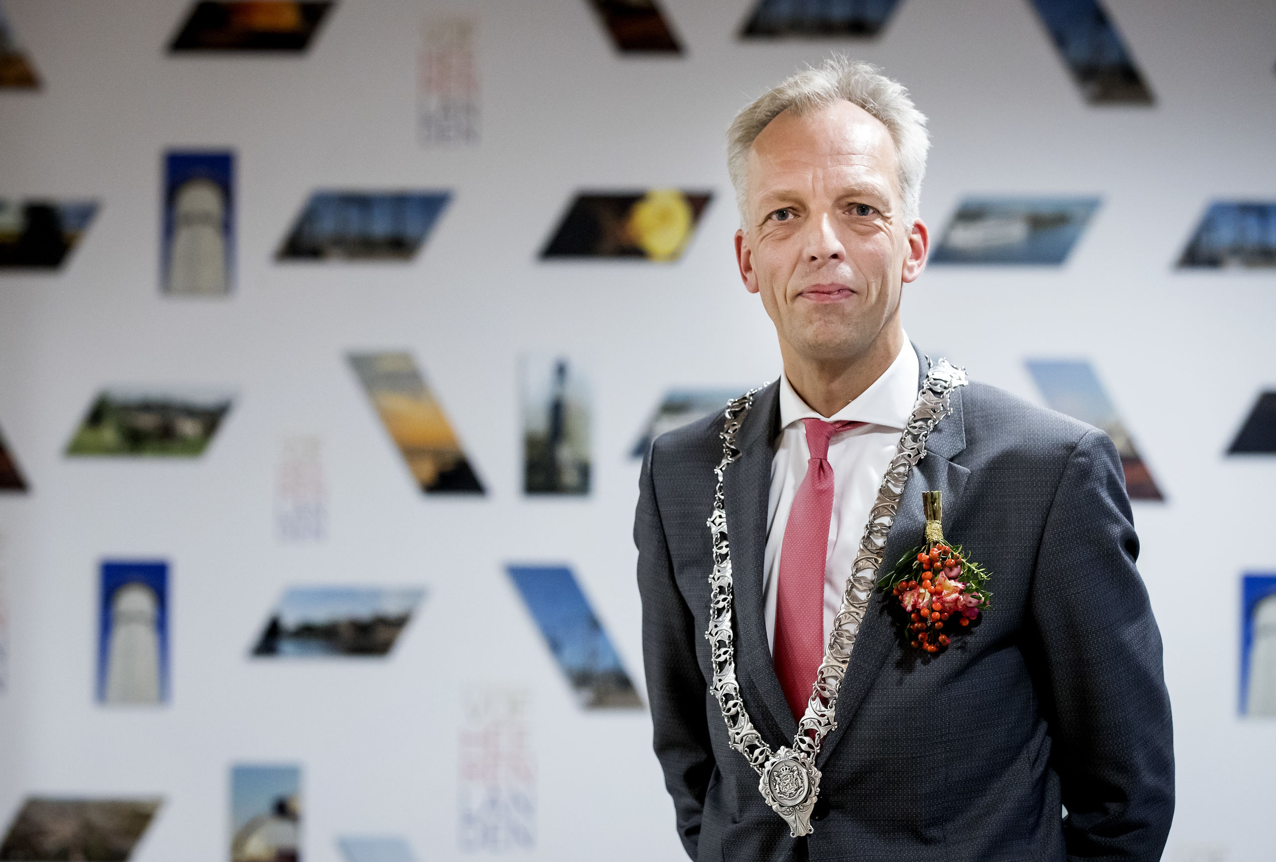 Sjors Frohlich, voormalig hoofdredacteur van BNR Nieuwsradio en de burgemeester van de nieuwe gemeente Vijfheerenlanden. Hij krijgt dit jaar de Marconi Oeuvre Award.