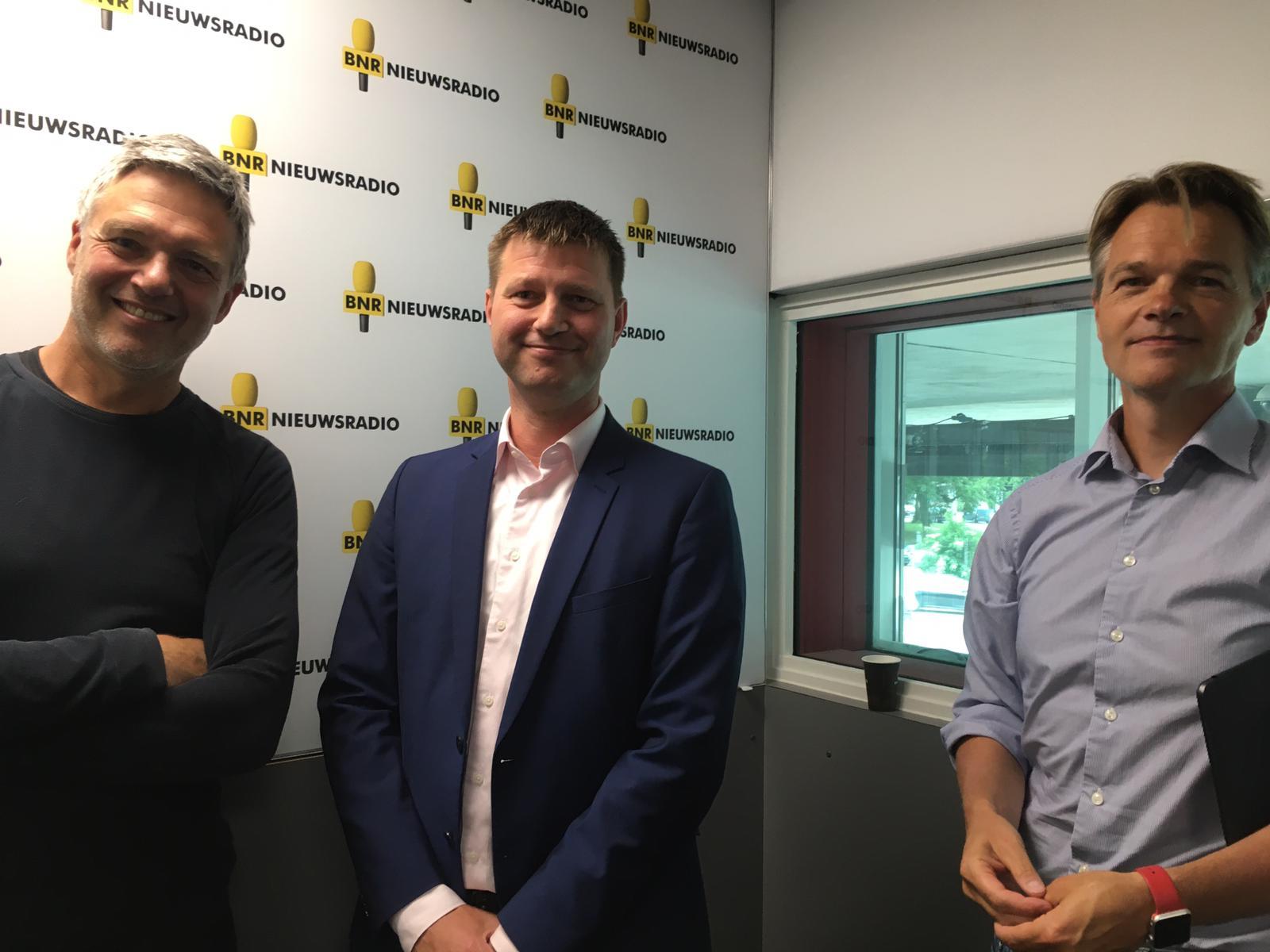 V.l.n.r.: Paul Laseur, Niels Ruijter (NVTB) en Fries Heinis (Bouwend Nederland).