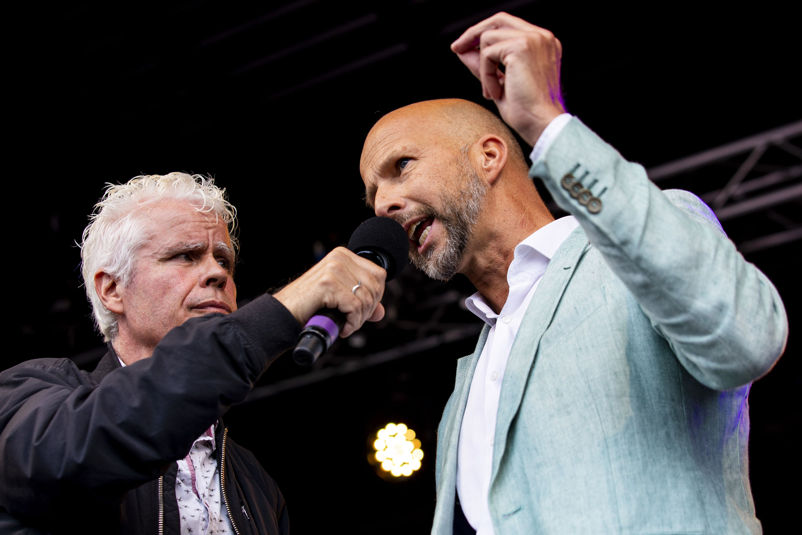 Tweede Kamerlid Tjeerd de Groot (D66) spreekt op het Malieveld tijdens het landelijk boerenprotest,