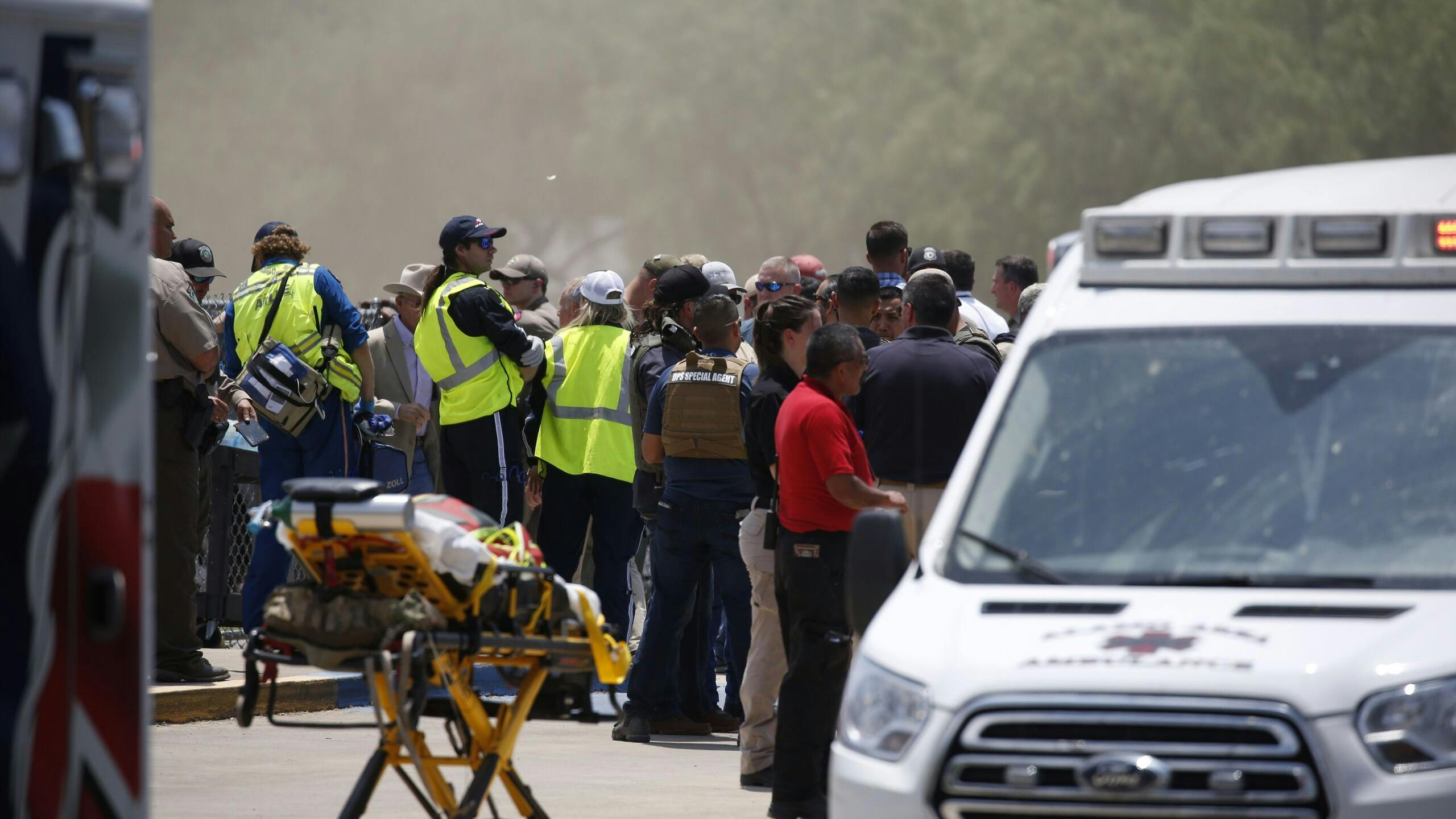 19 kinderen en 2 leraren doodgeschoten op basisschool Texas